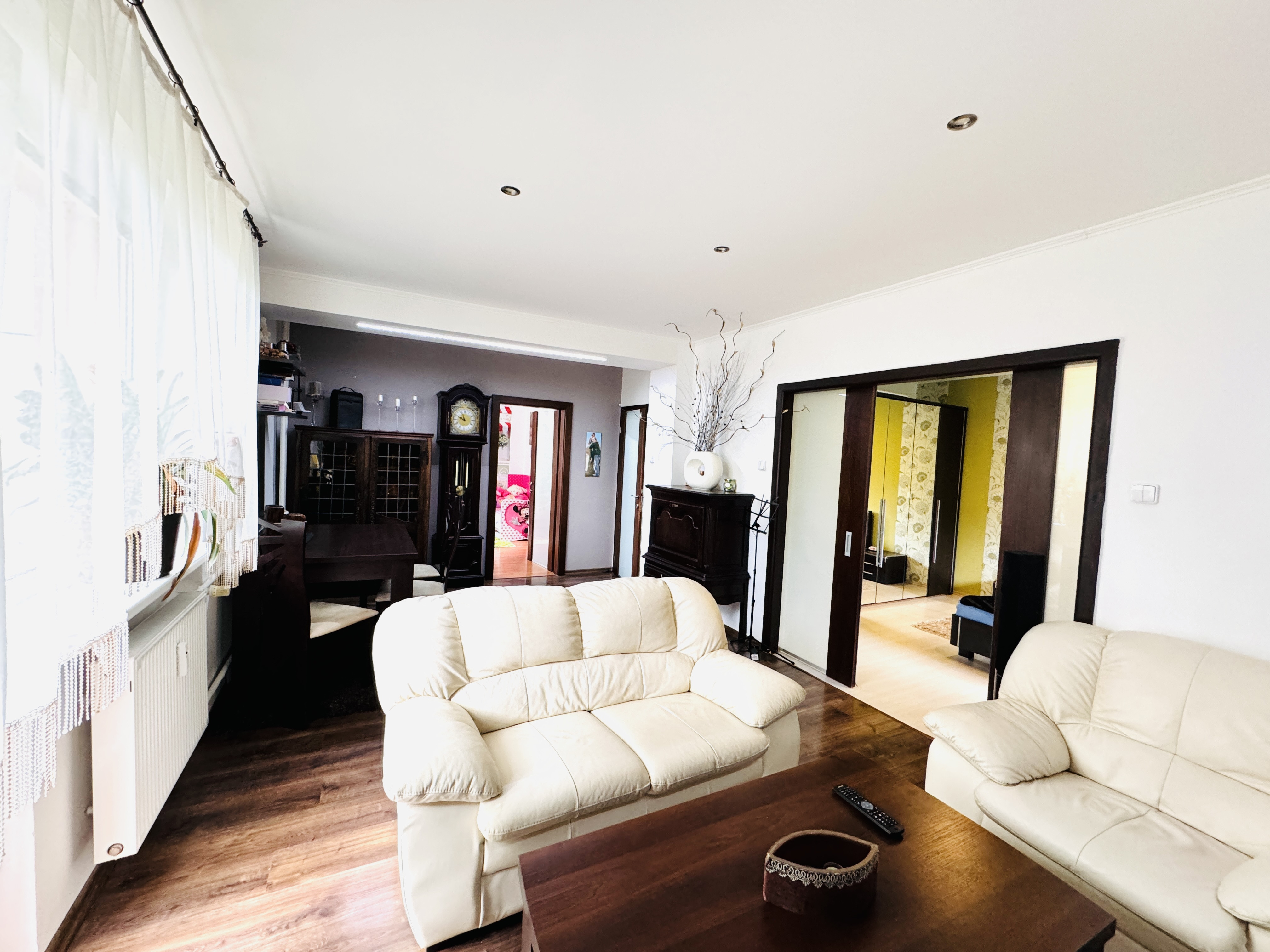 Na predaj 3-izbový byt v centre okresného mesta SENICA.