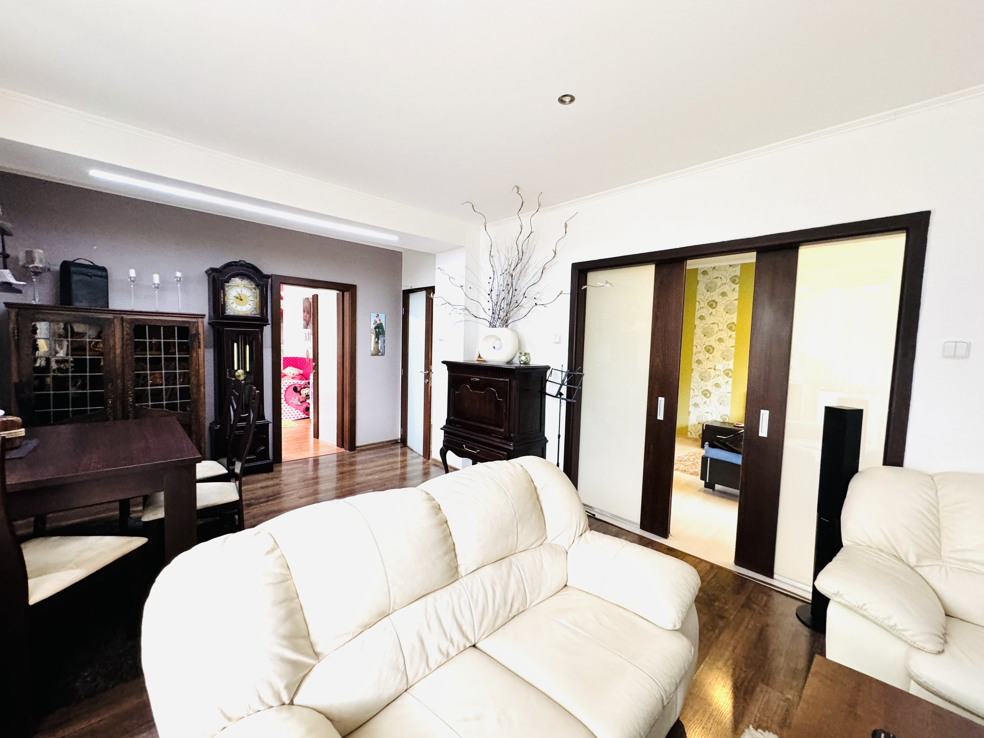 Na predaj 3-izbový byt v centre okresného mesta SENICA.