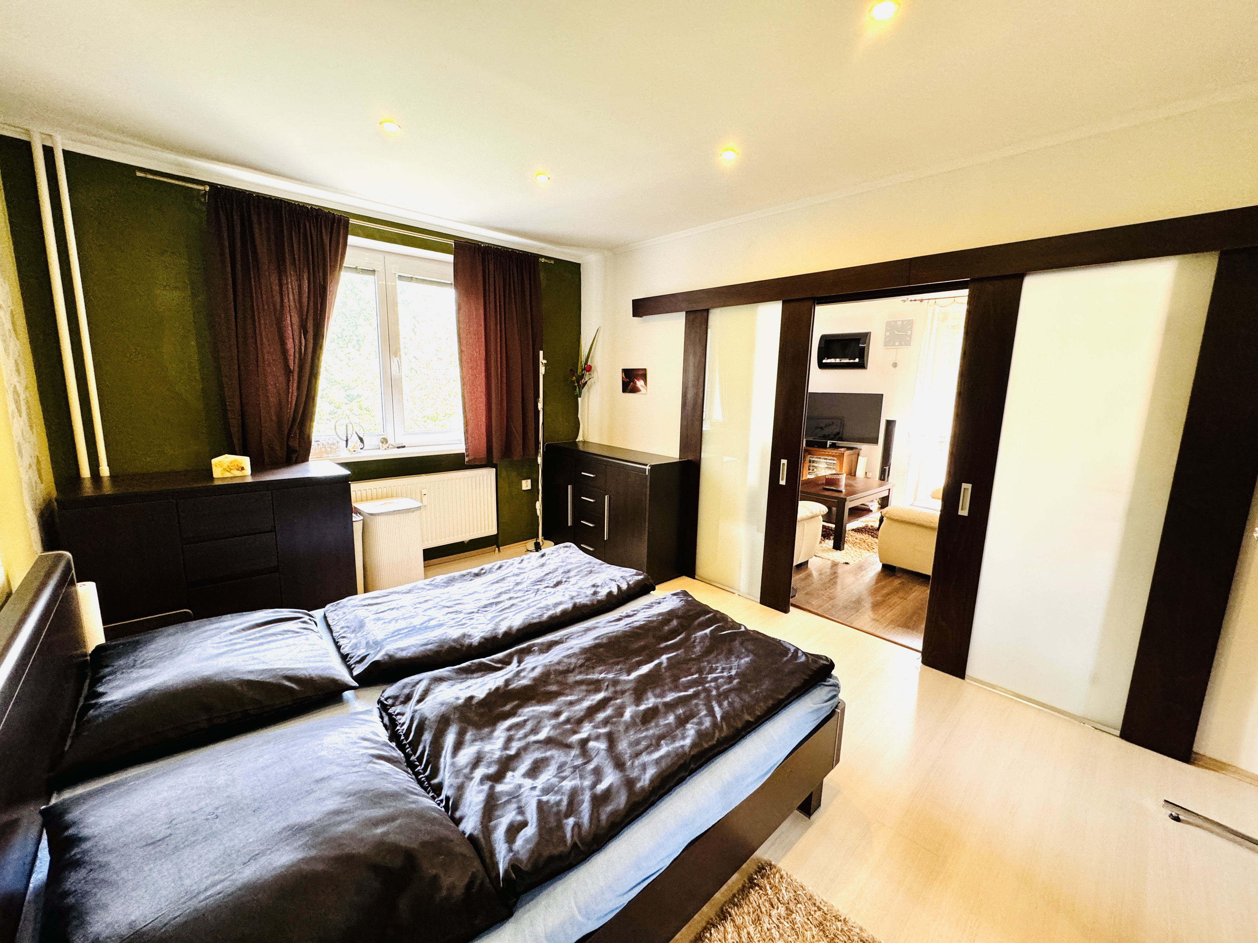 Na predaj 3-izbový byt v centre okresného mesta SENICA.