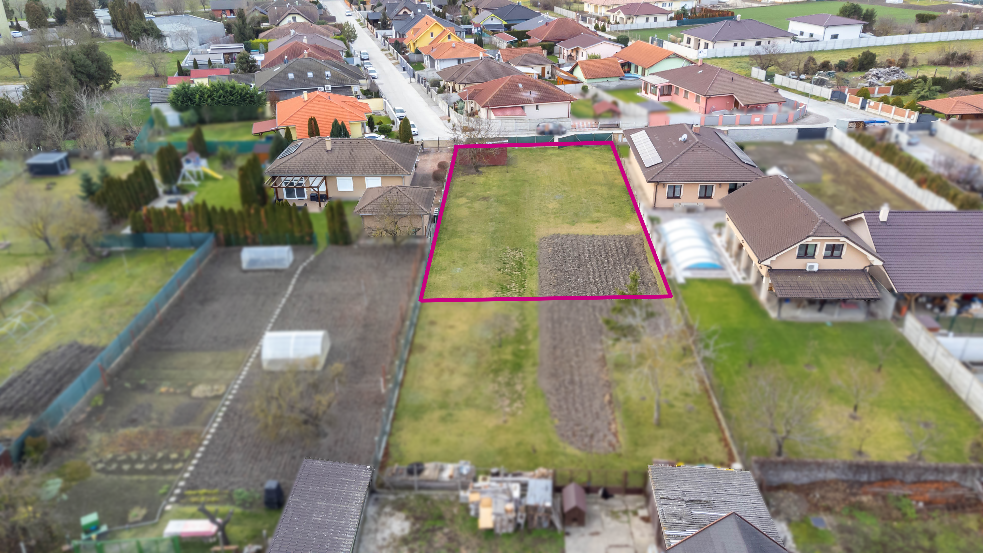 Stavebný pozemok 900 m² v Novom Živote časť Eliášovce