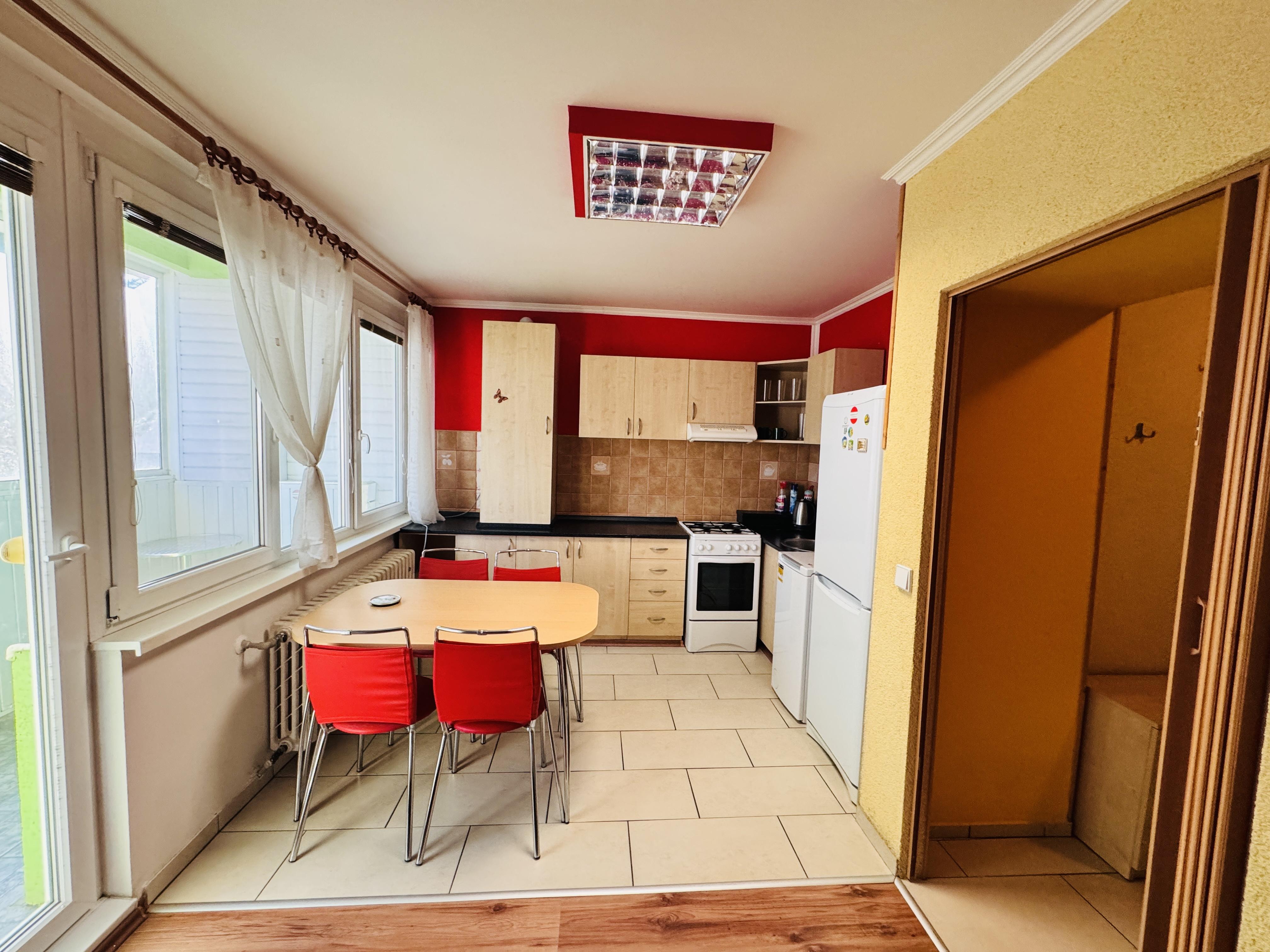 Na predaj 1-izbový byt v Gbeloch – 36 m² s vlastným kúrením a priestrannou loggiou!