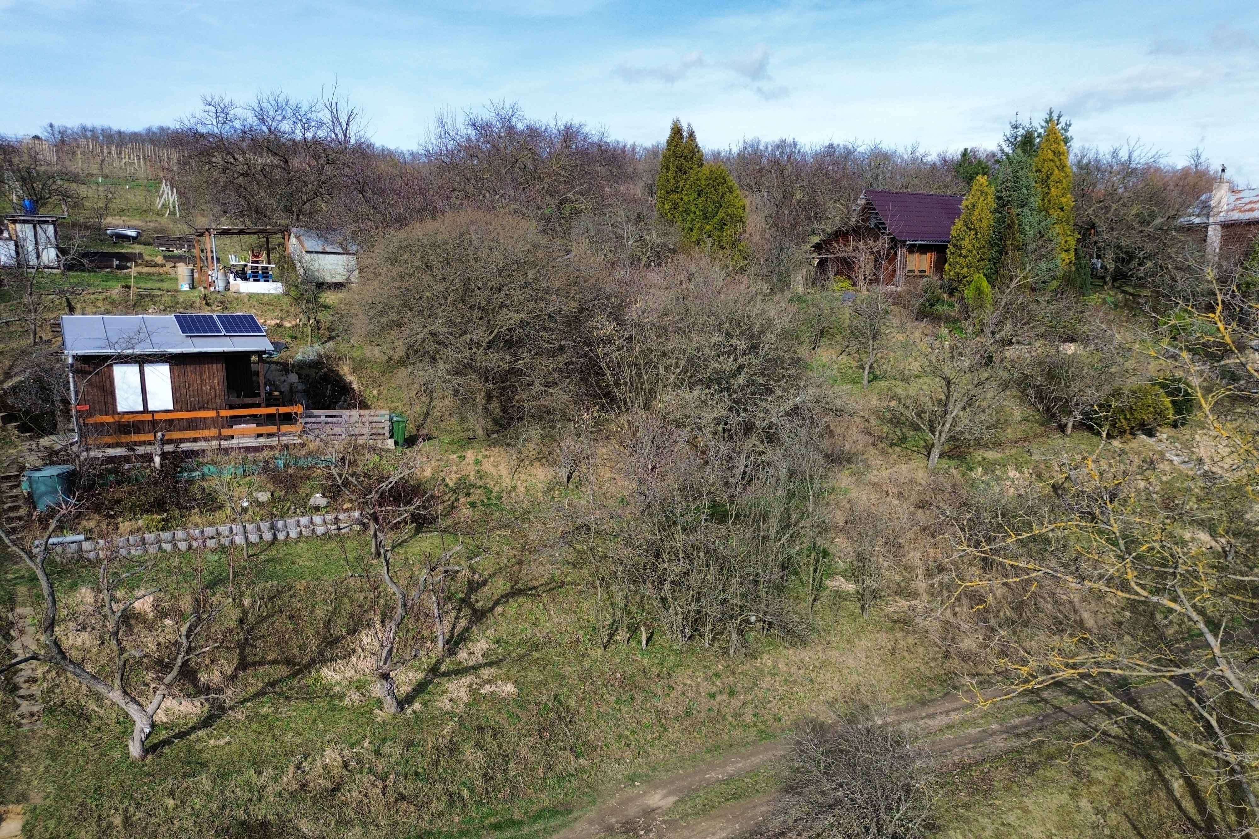 PREDAJ pozemku v Kálnici, k.ú. Beckov