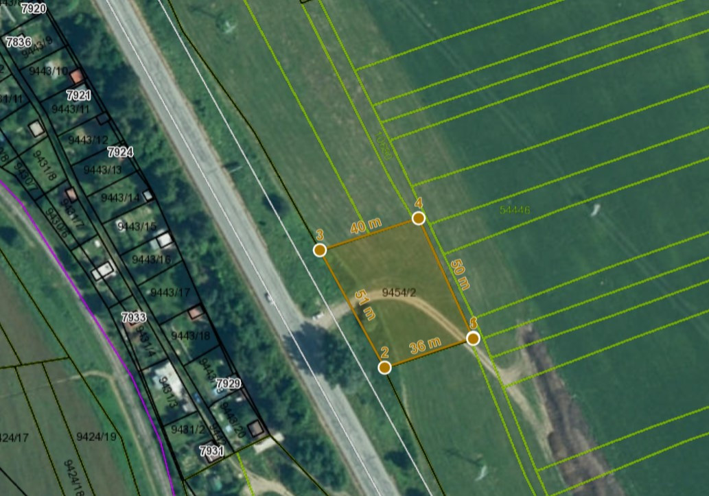 POZEMOK (1.889 m2) NA PREDAJ v meste Spišská Nová Ves