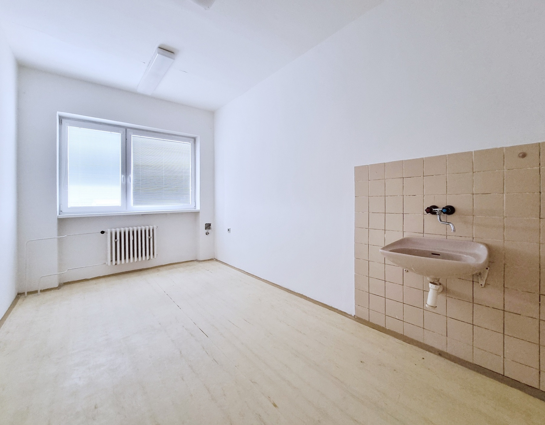 NÁJOM - kancelárie - ul.Trenčianska - Nové Mesto nad Váhom