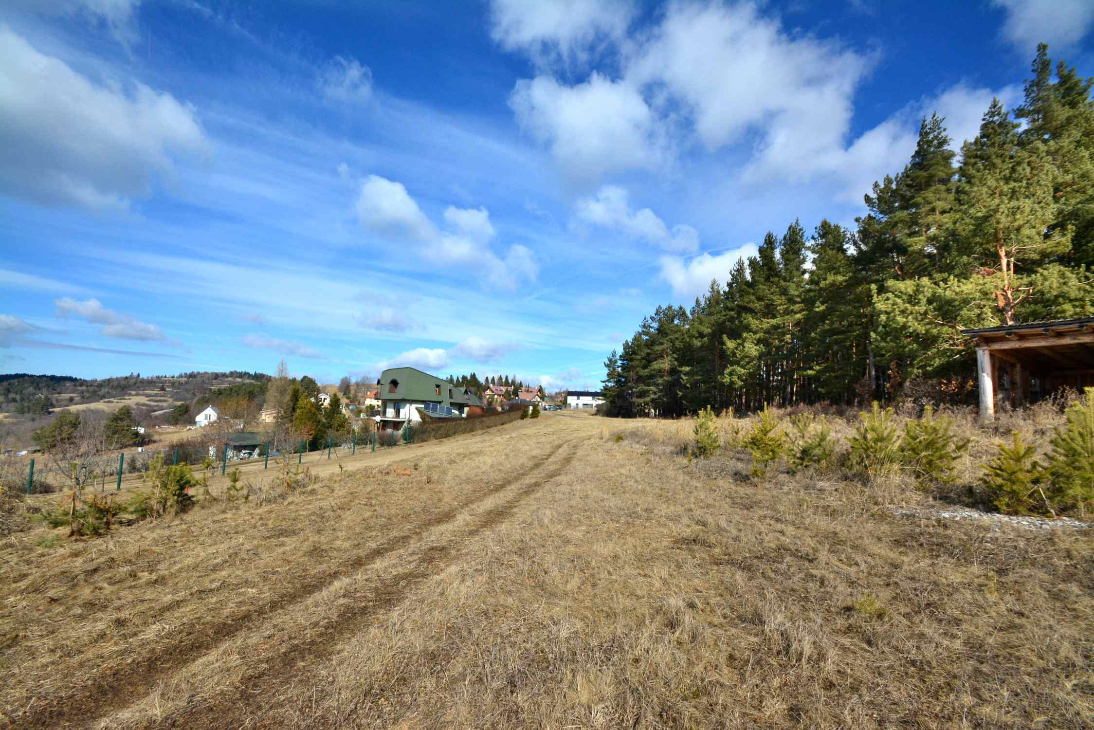 Pozemok NA PREDAJ v obci Uloža (okres Levoča) 1000m2