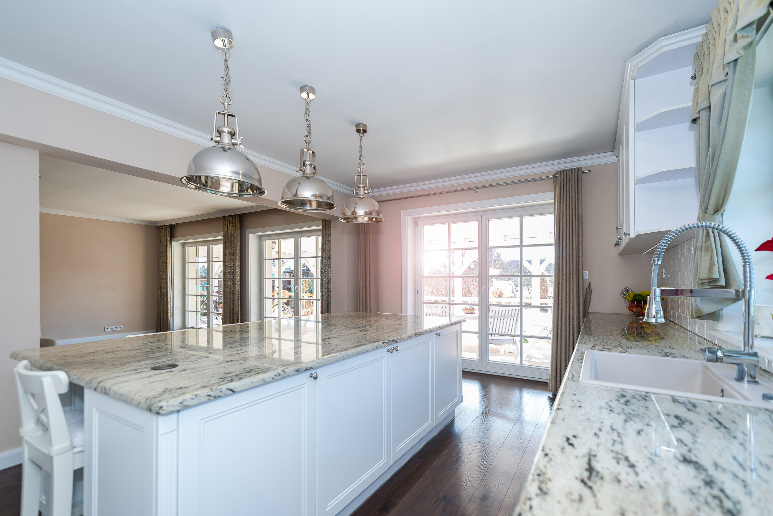 PREDAJ - Moderný, priestranný, úsporný dom v Mnešiciach