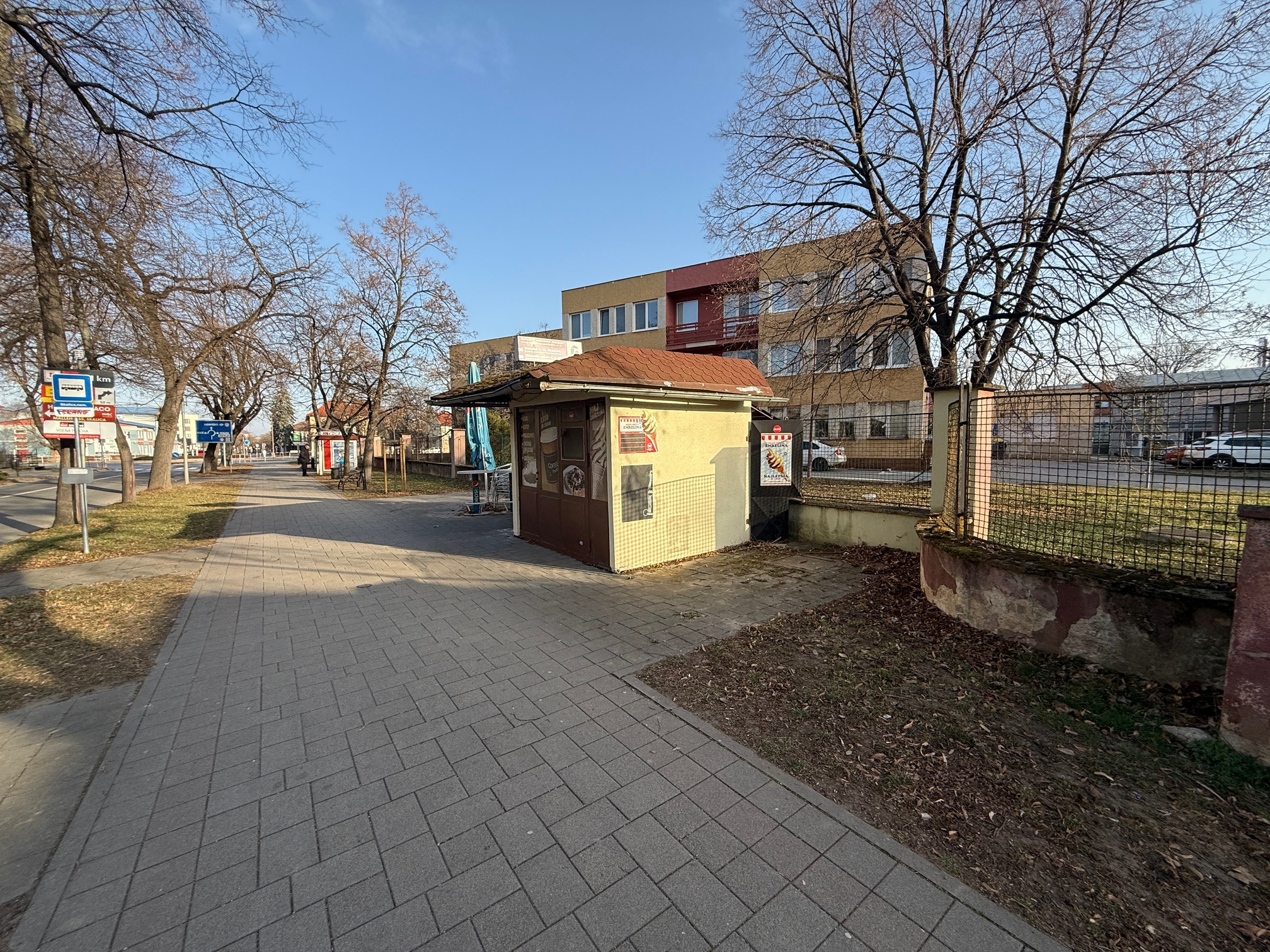 Na prenájom predajný stánok v Skalici – výborná lokalita pri nemocnici!