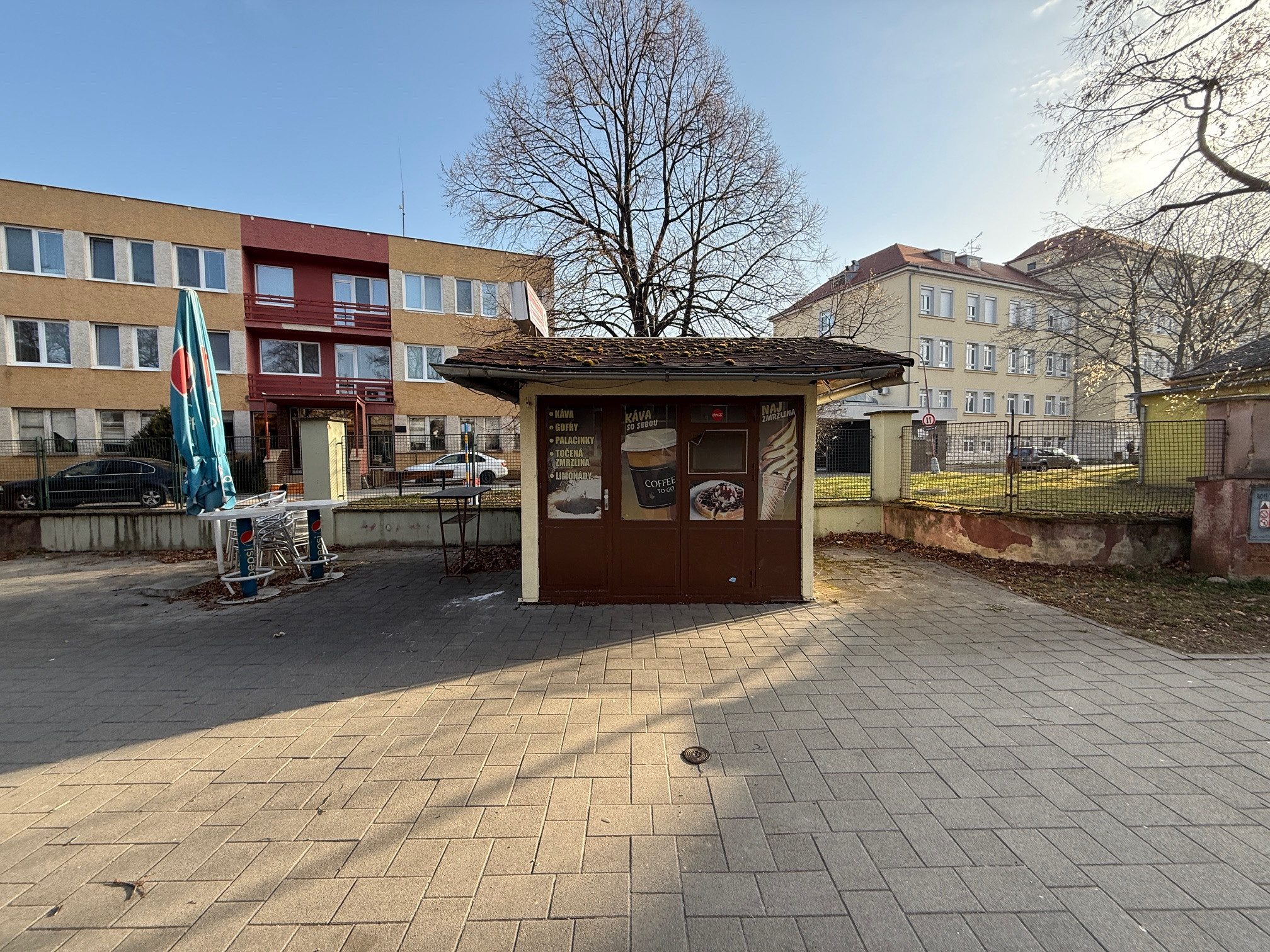 Na prenájom predajný stánok v Skalici – výborná lokalita pri nemocnici!