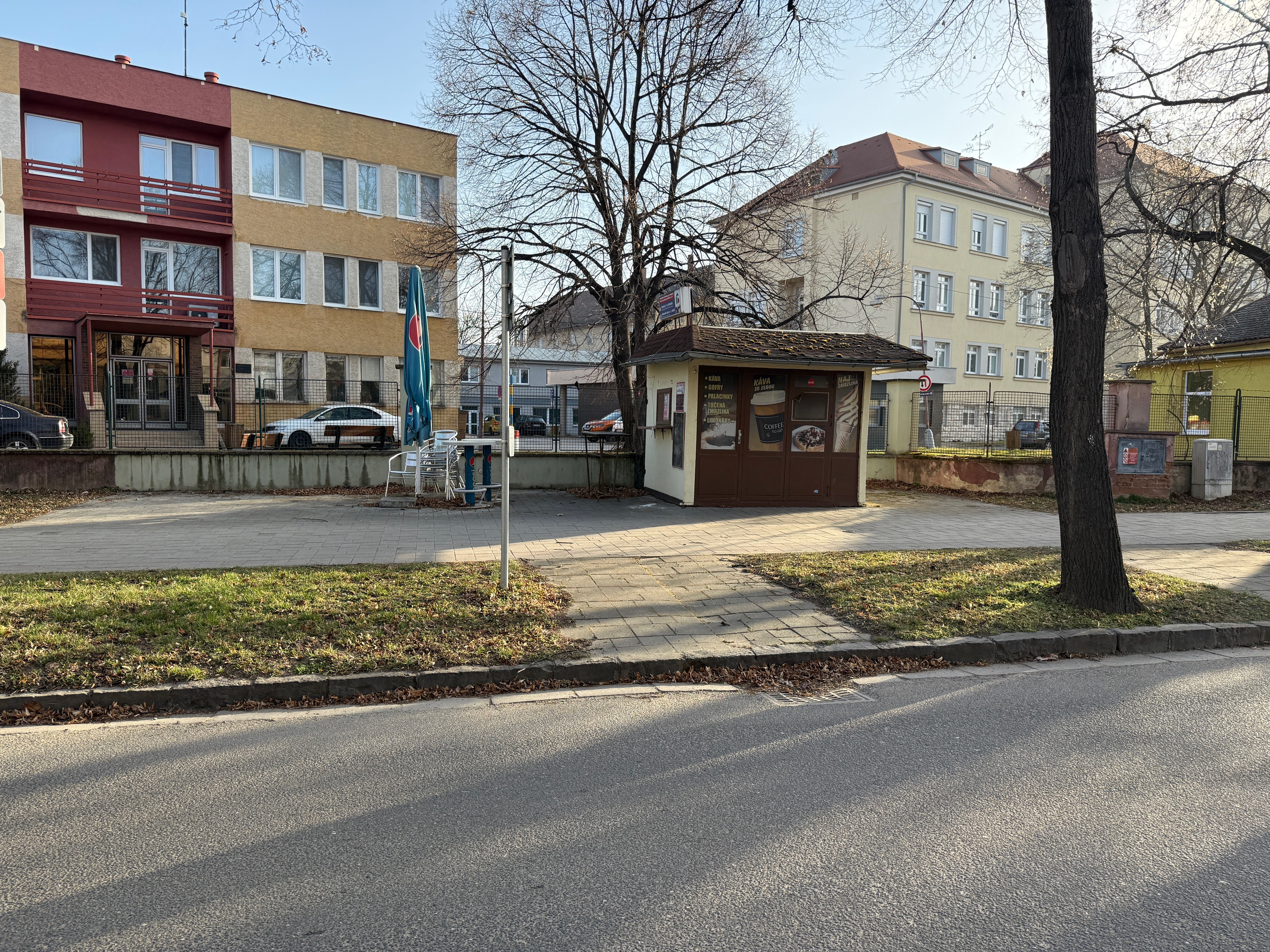 Na prenájom predajný stánok v Skalici – výborná lokalita pri nemocnici!