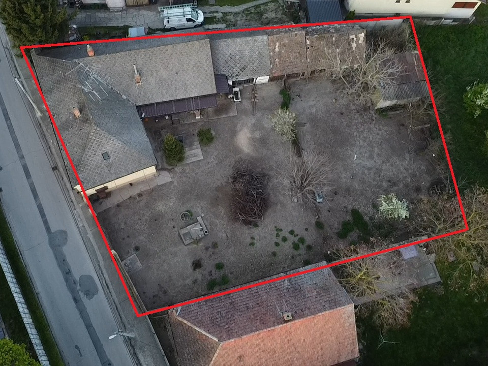 Na predaj rodinný dom so stavebným pozemkom vo Veľkom Mederi