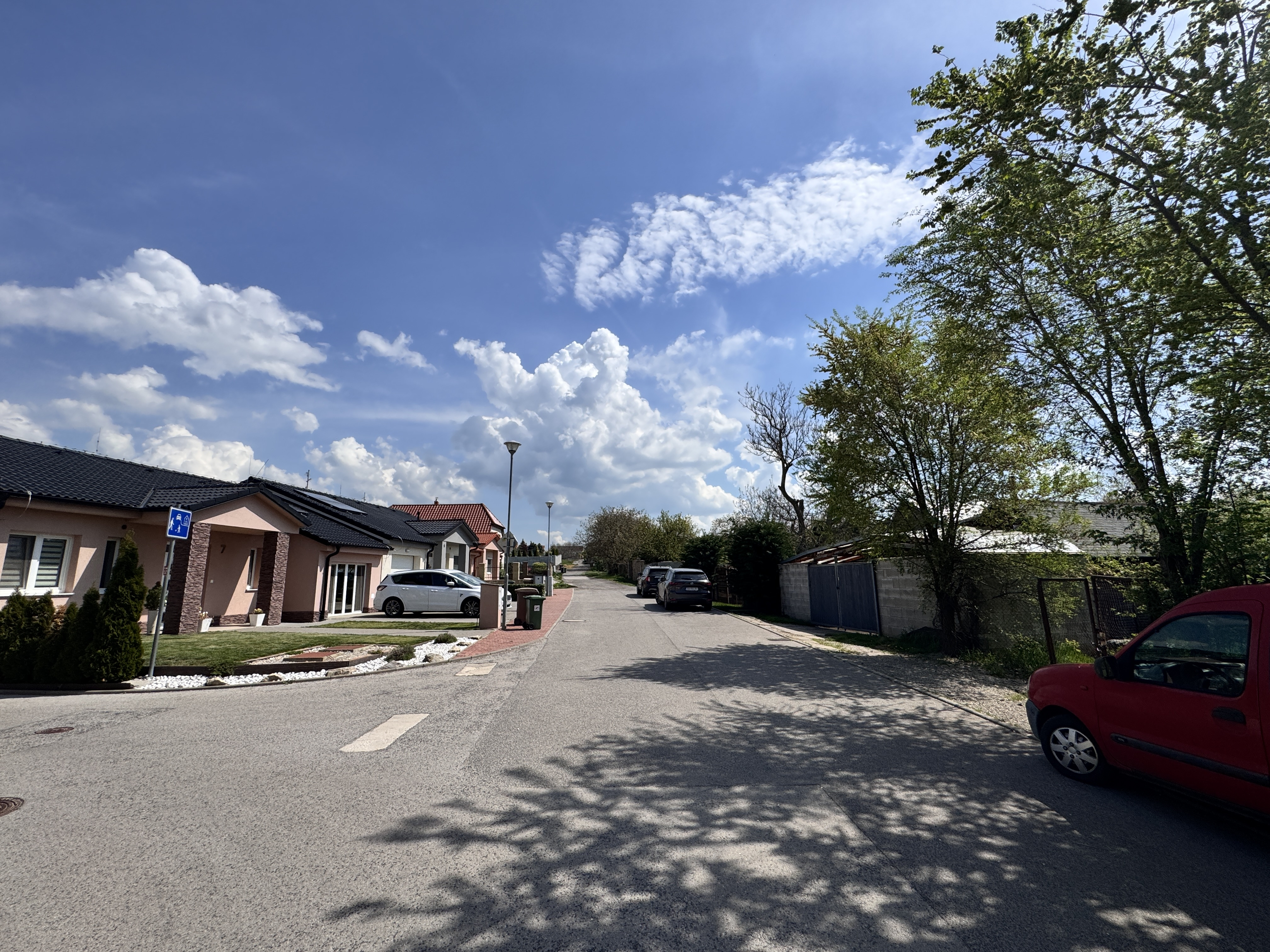 Predaj stavebného pozemku – Skalica, Krivé kúty, 650 m², regulácia R1.