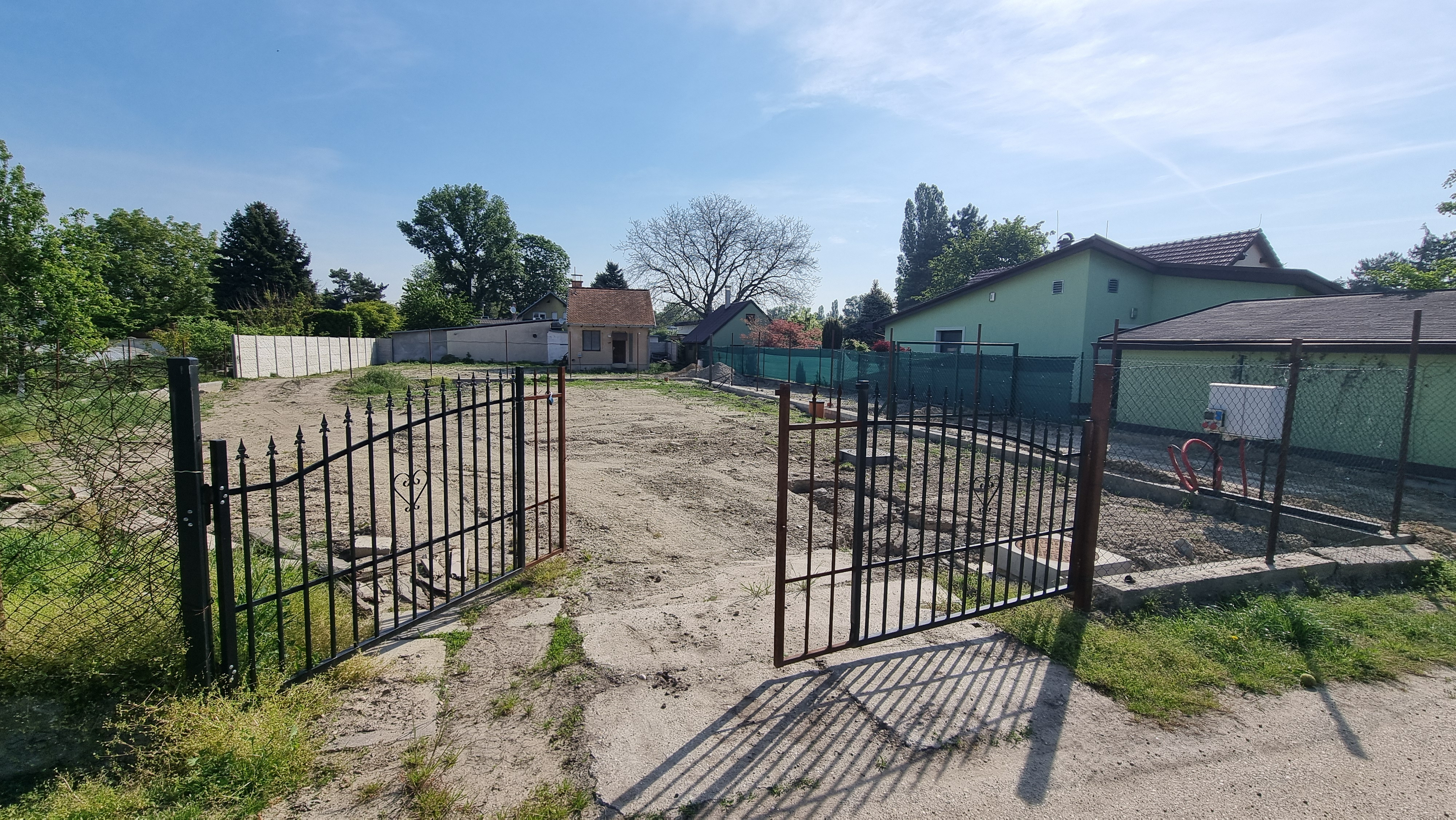 Na predaj slnečný stavebný pozemok v Ružinove