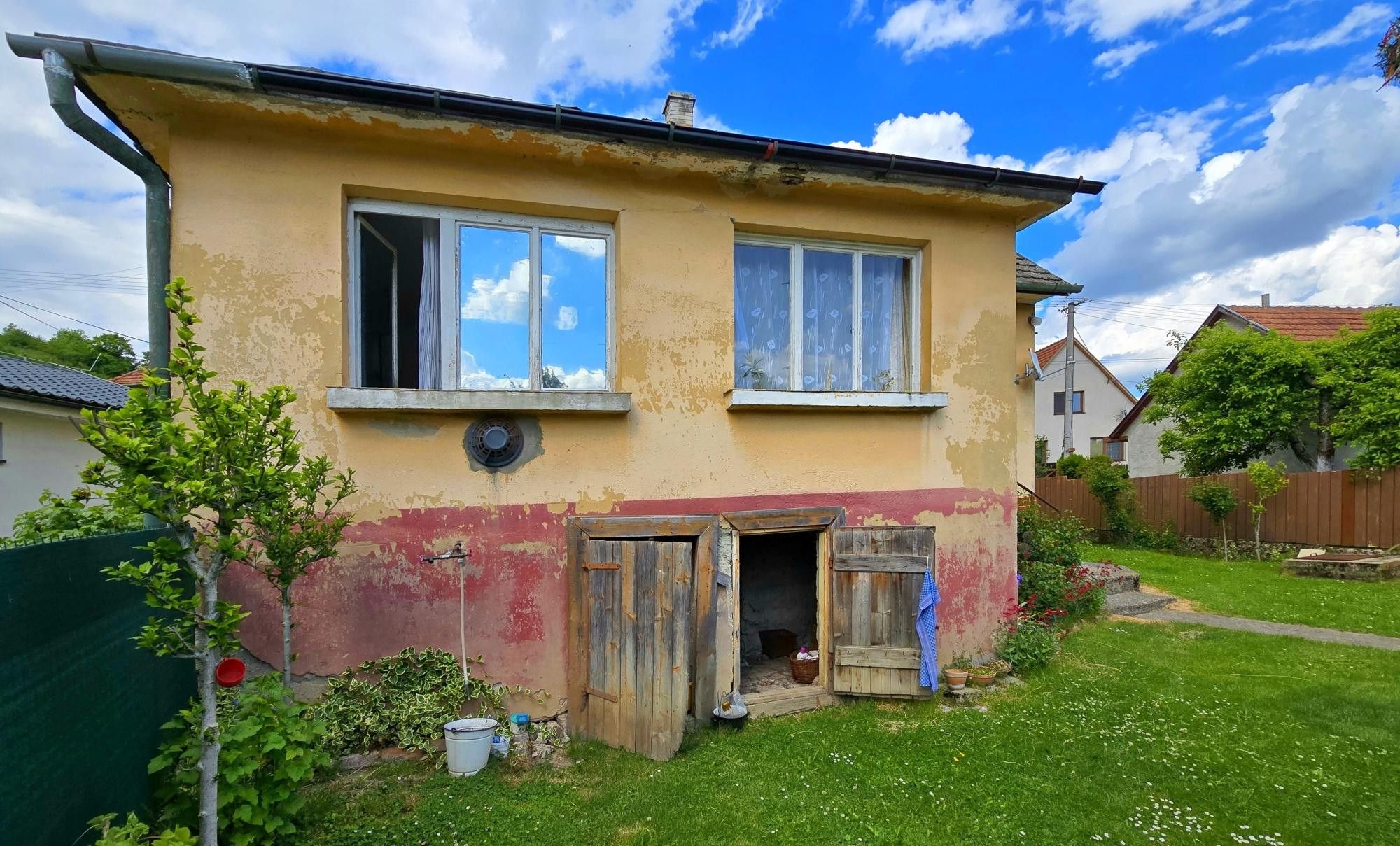 NA PREDAJ - rodinný dom - Slavnica-Podhorie (okr.Ilava)