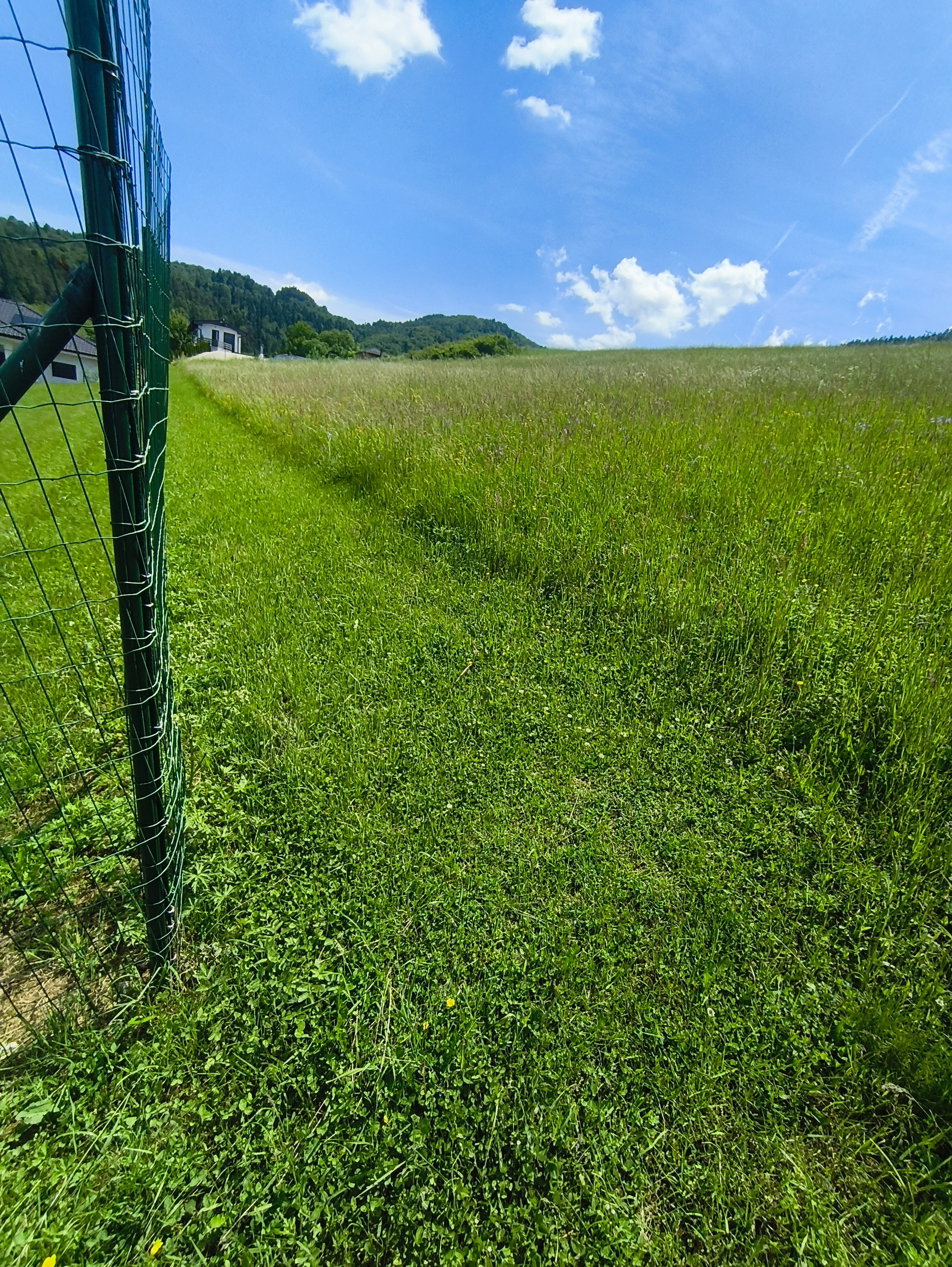 NA PREDAJ pozemok  (1.258m2) v meste Krompachy