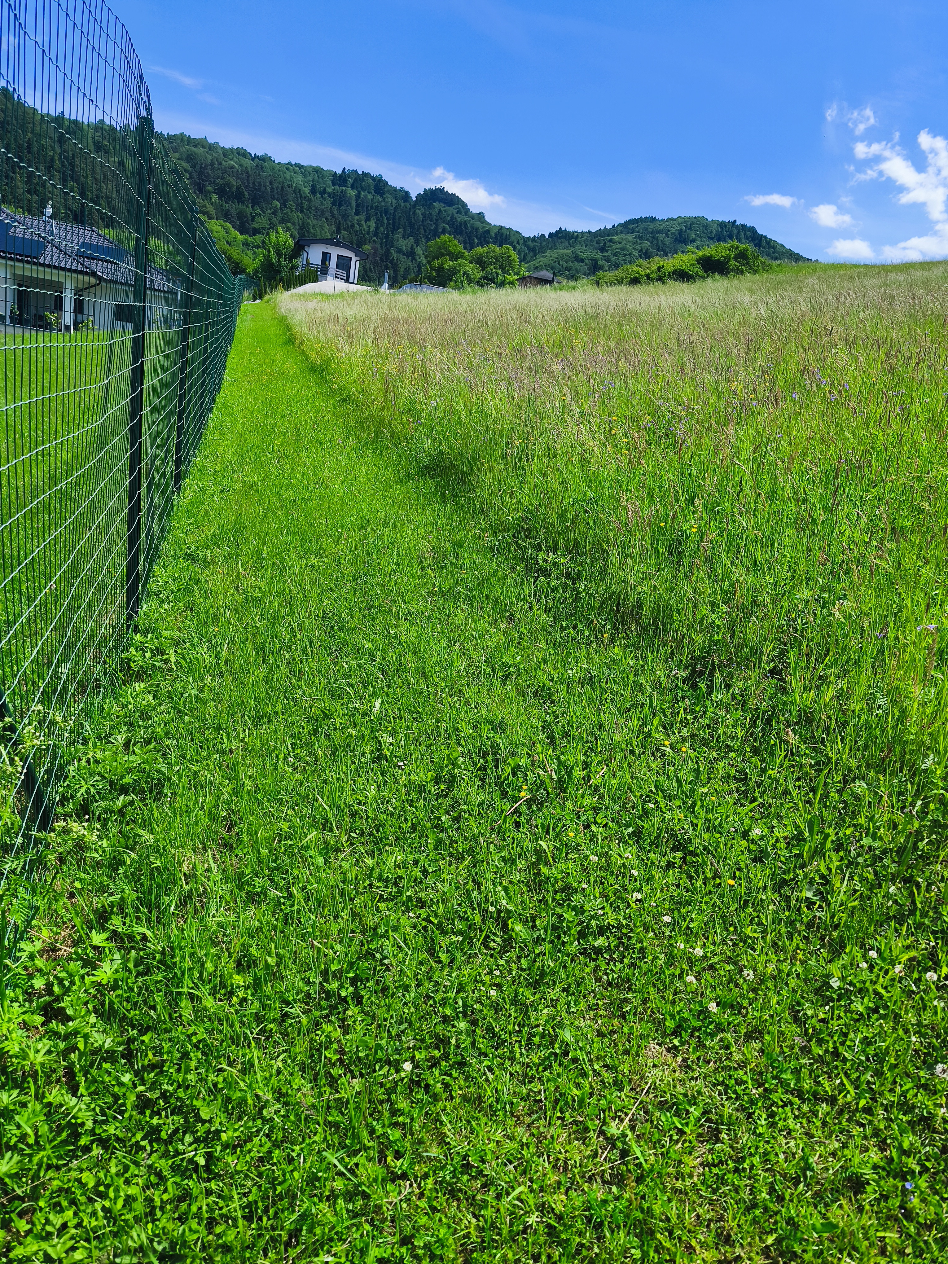 NA PREDAJ pozemok  (1.258m2) v meste Krompachy