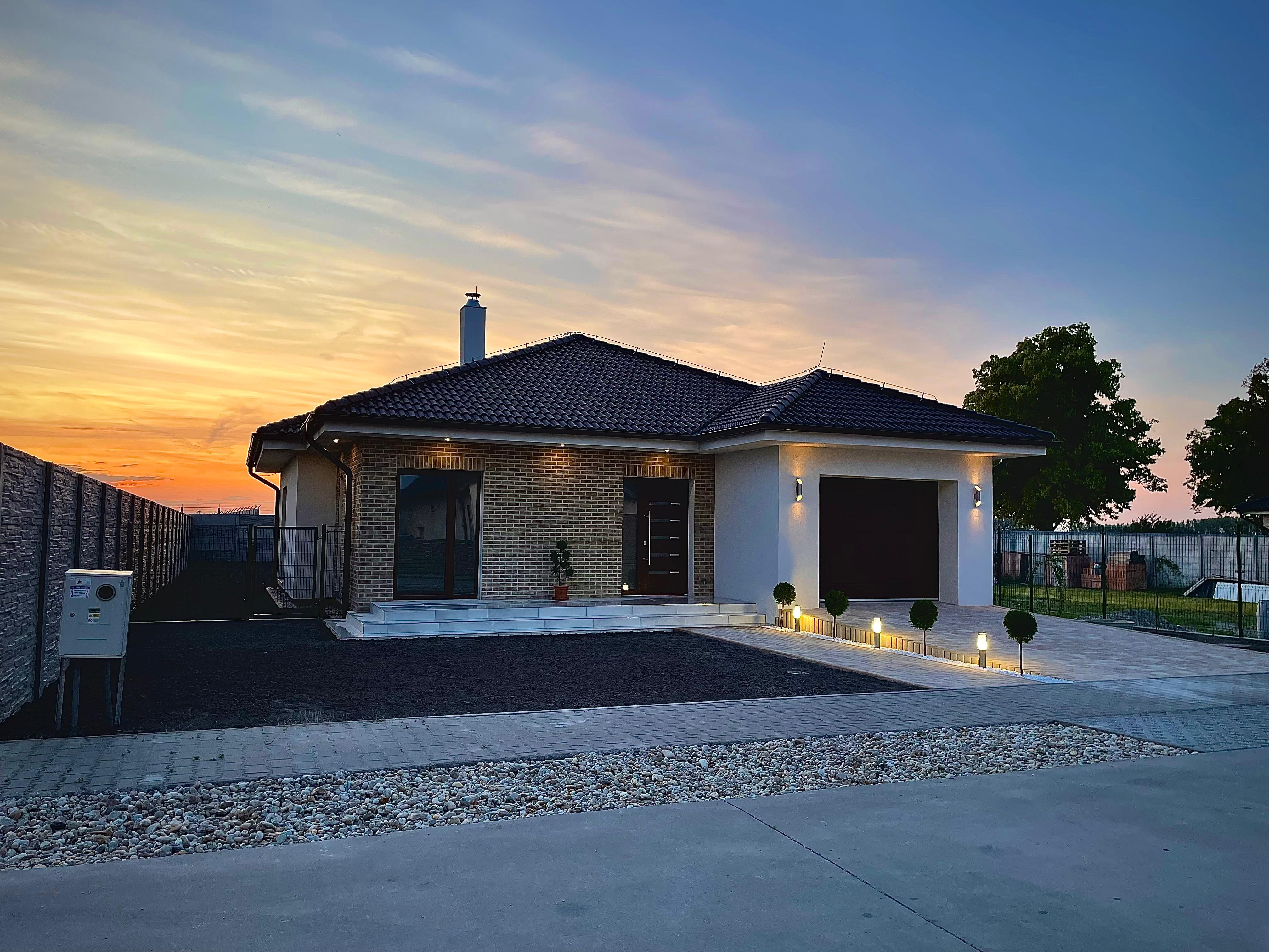 Rodinný dom s garážou - Novostavba - Dunajská Streda