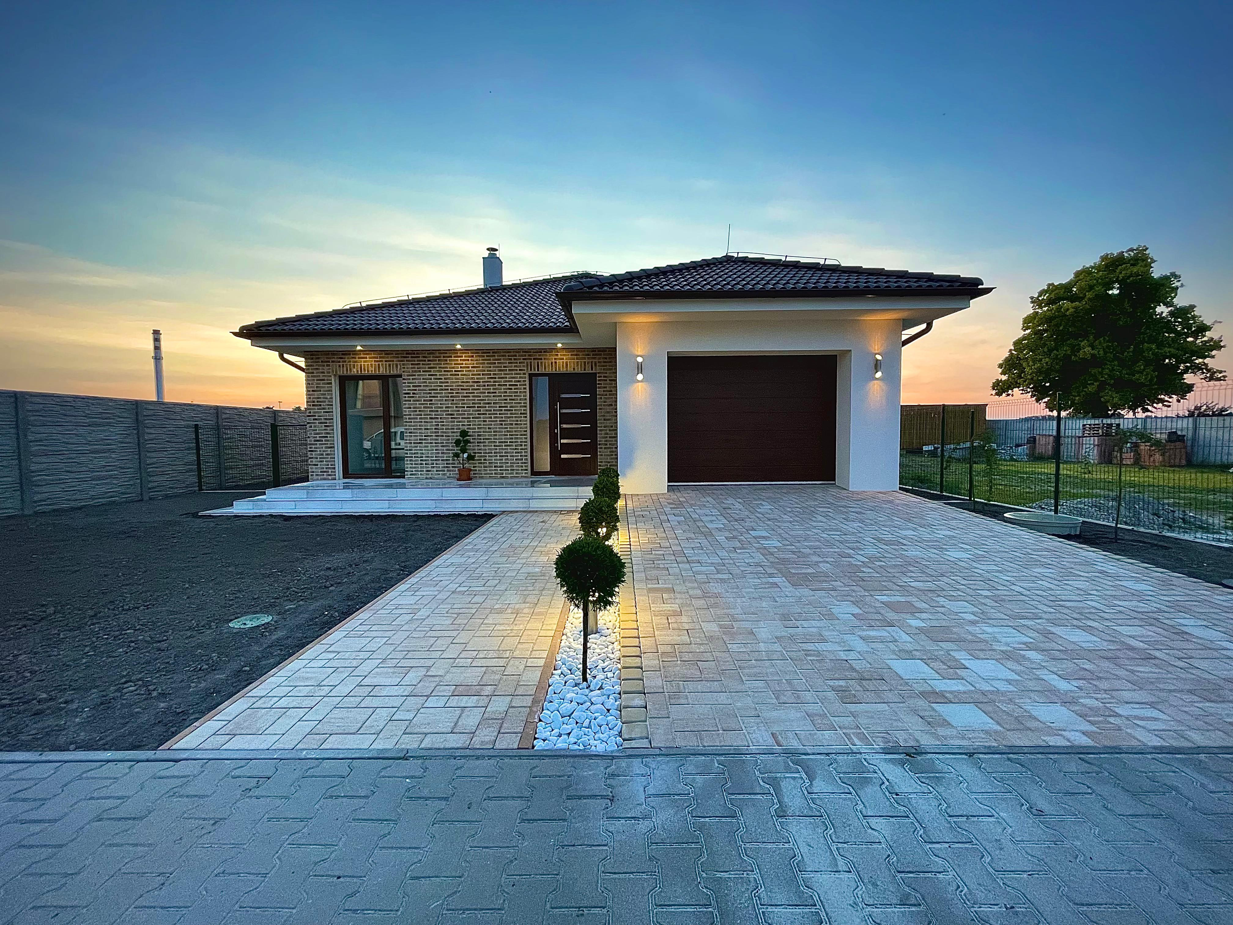 Rodinný dom s garážou - Novostavba - Dunajská Streda