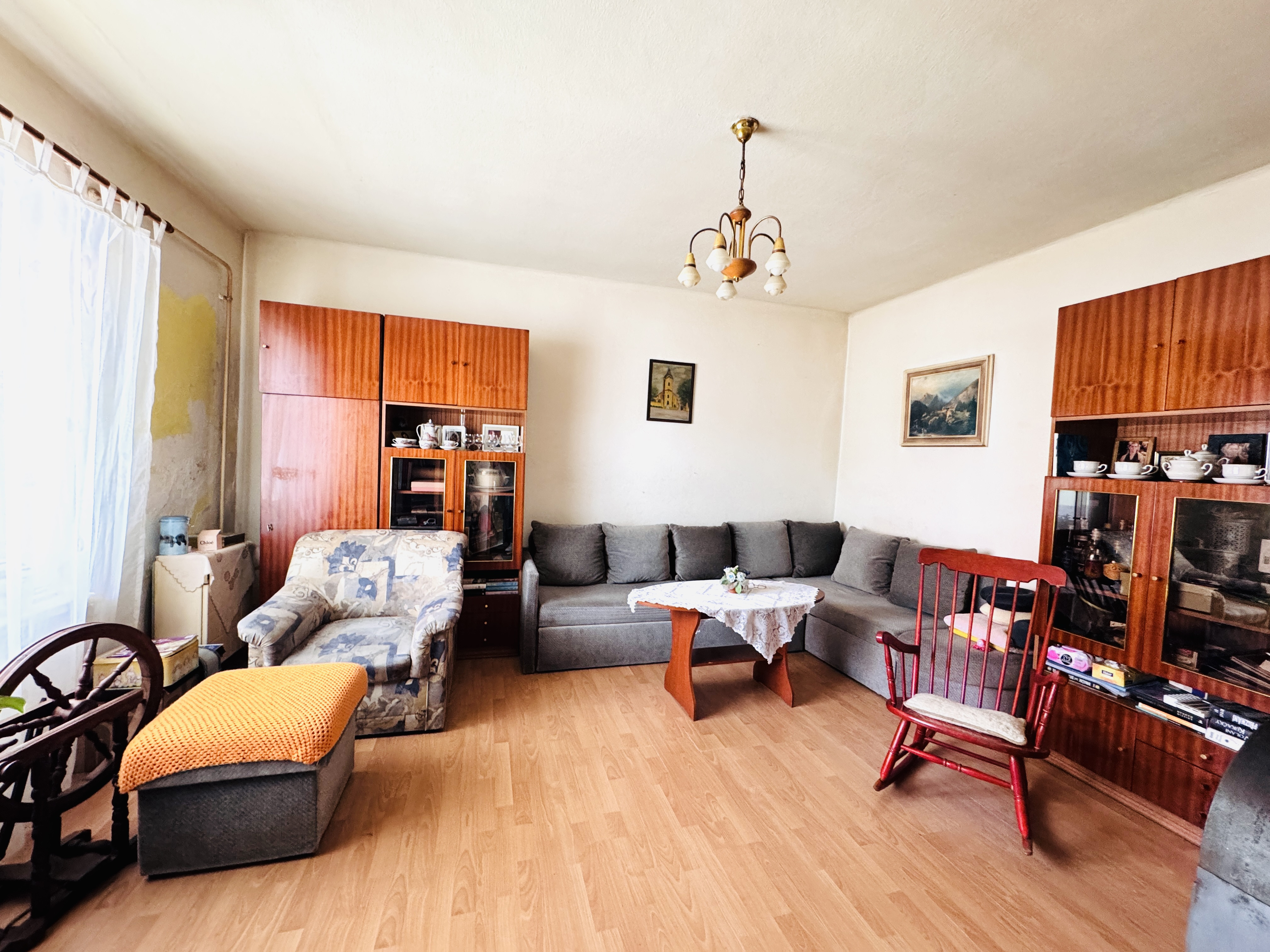 Na predaj 3-izbový rodinný dom s garážou a hospodárskymi budovami – Holíč, ul. Štúrova.