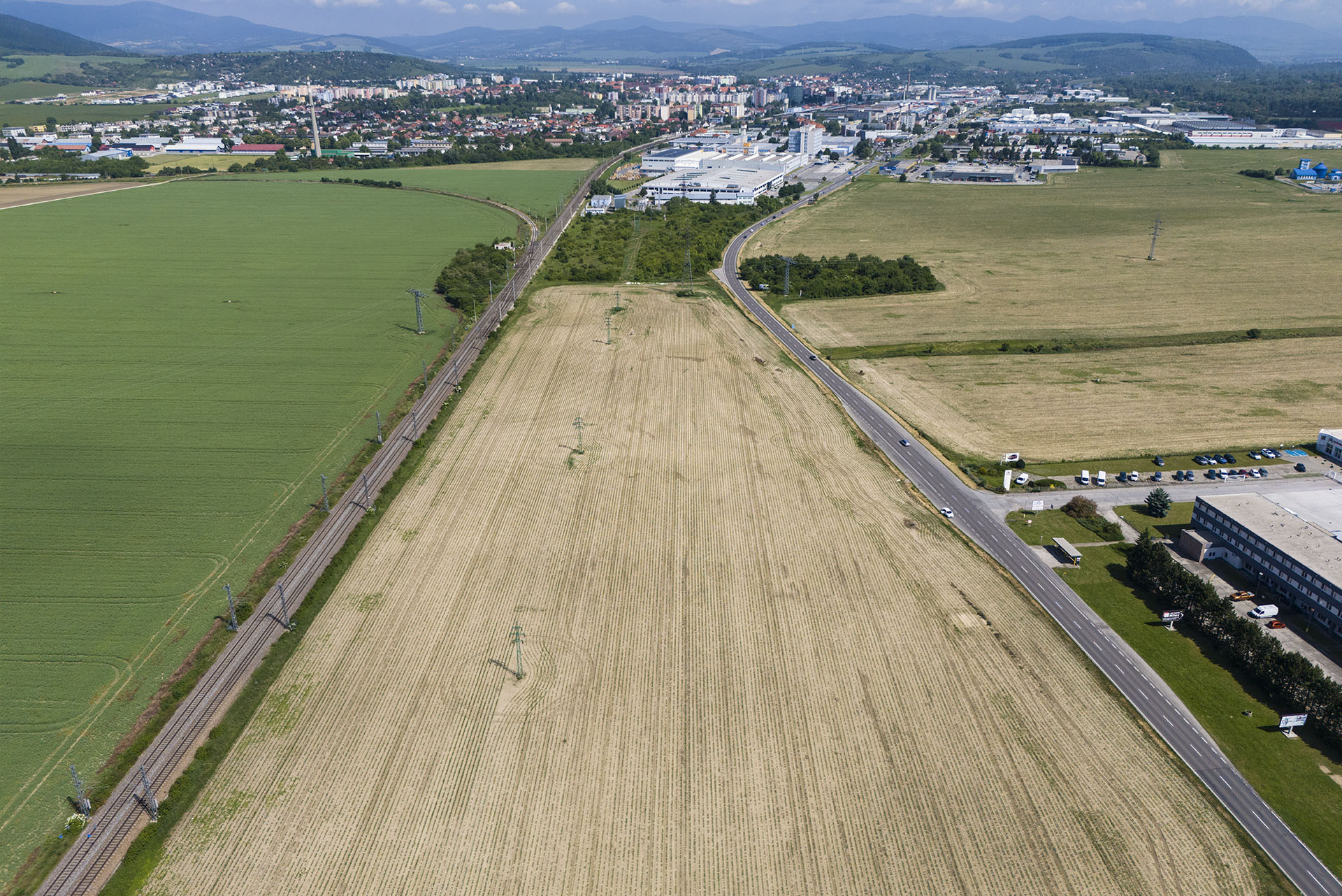 PREDAJ - Pozemok - Nové Mesto nad Váhom