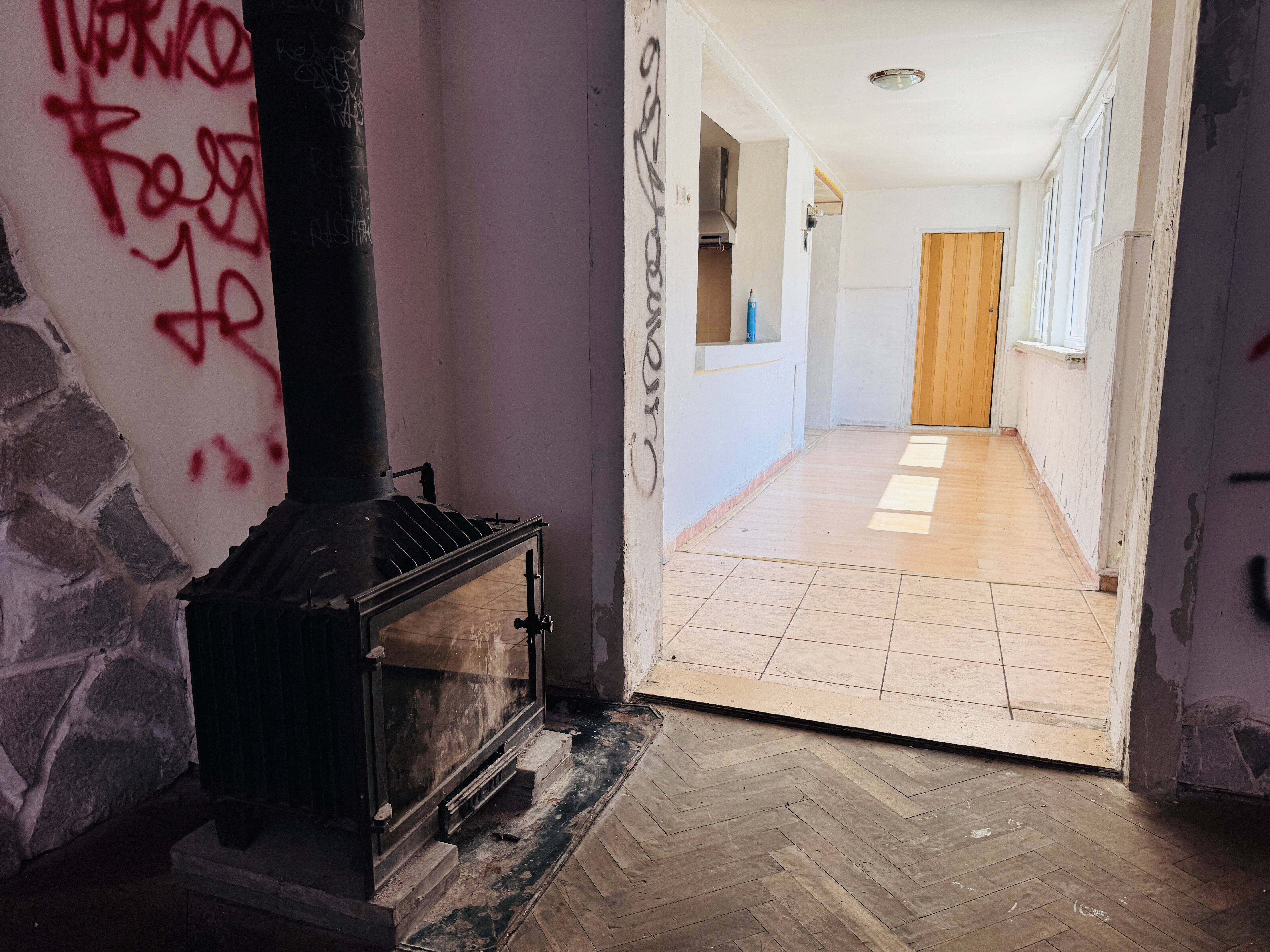 Na predaj rodinný dom so stodolou a veľkým pozemkom