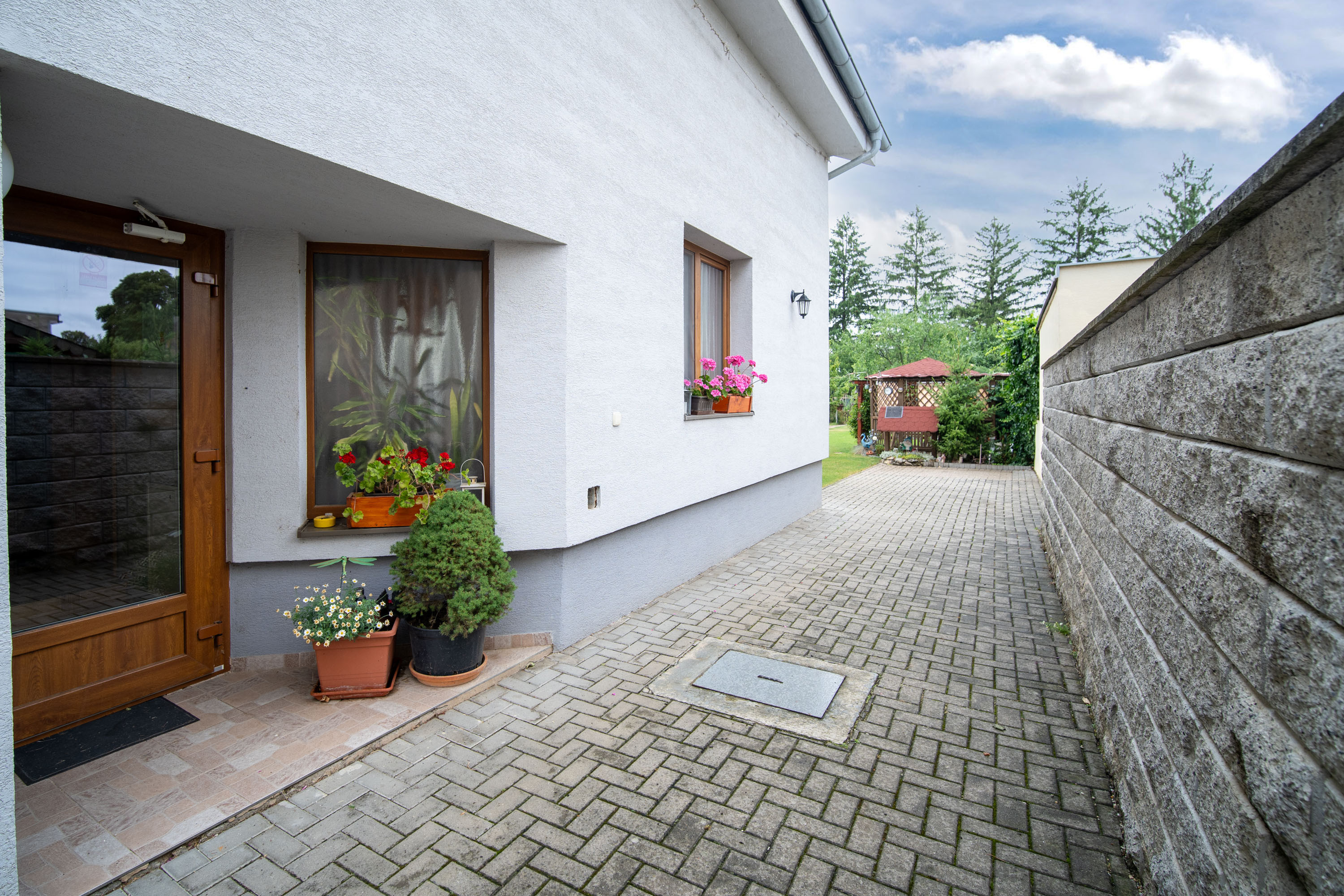 PREDAJ rodinného domu s penziónom,Trebatice, 5min od Piešťan