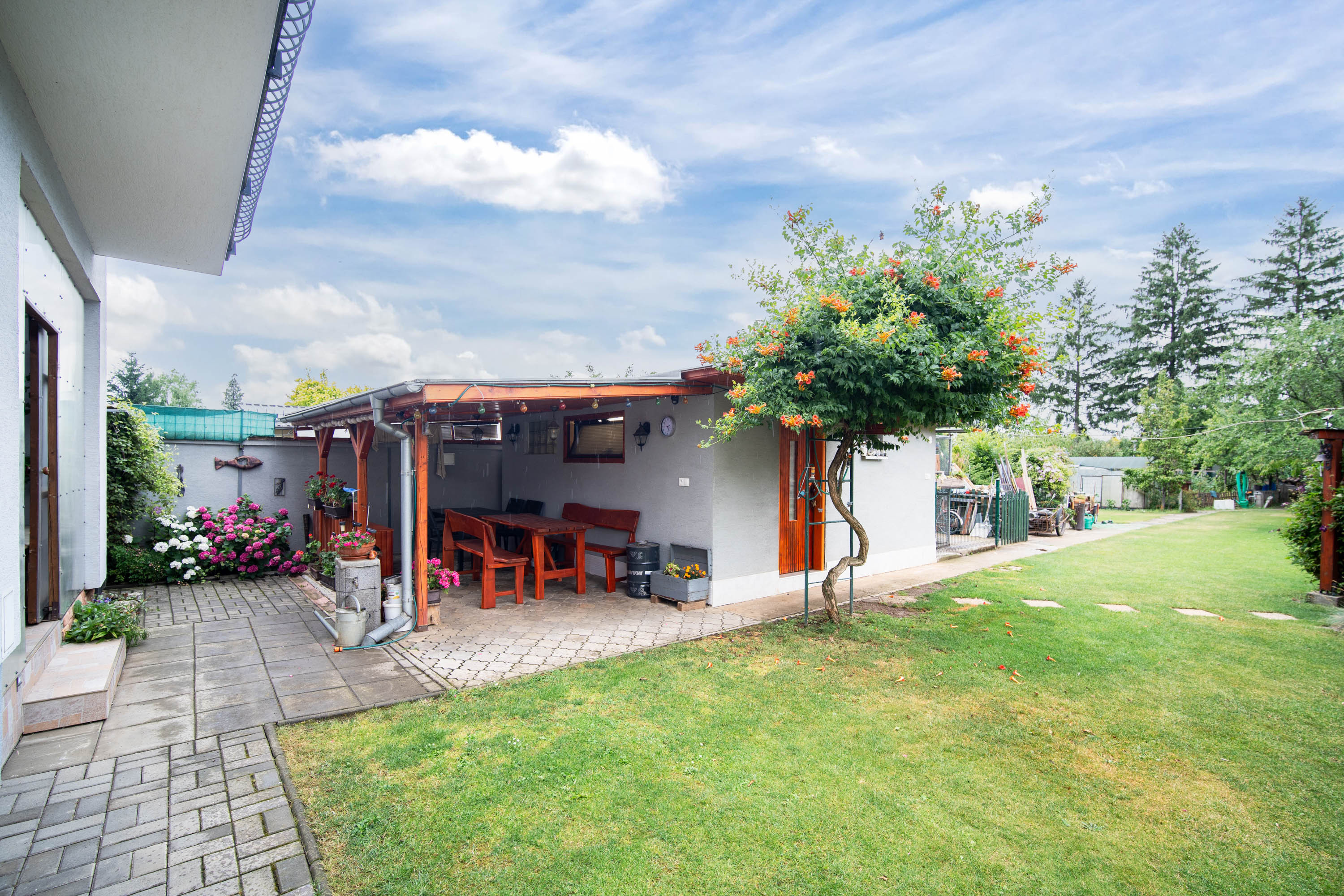 PREDAJ rodinného domu s penziónom,Trebatice, 5min od Piešťan