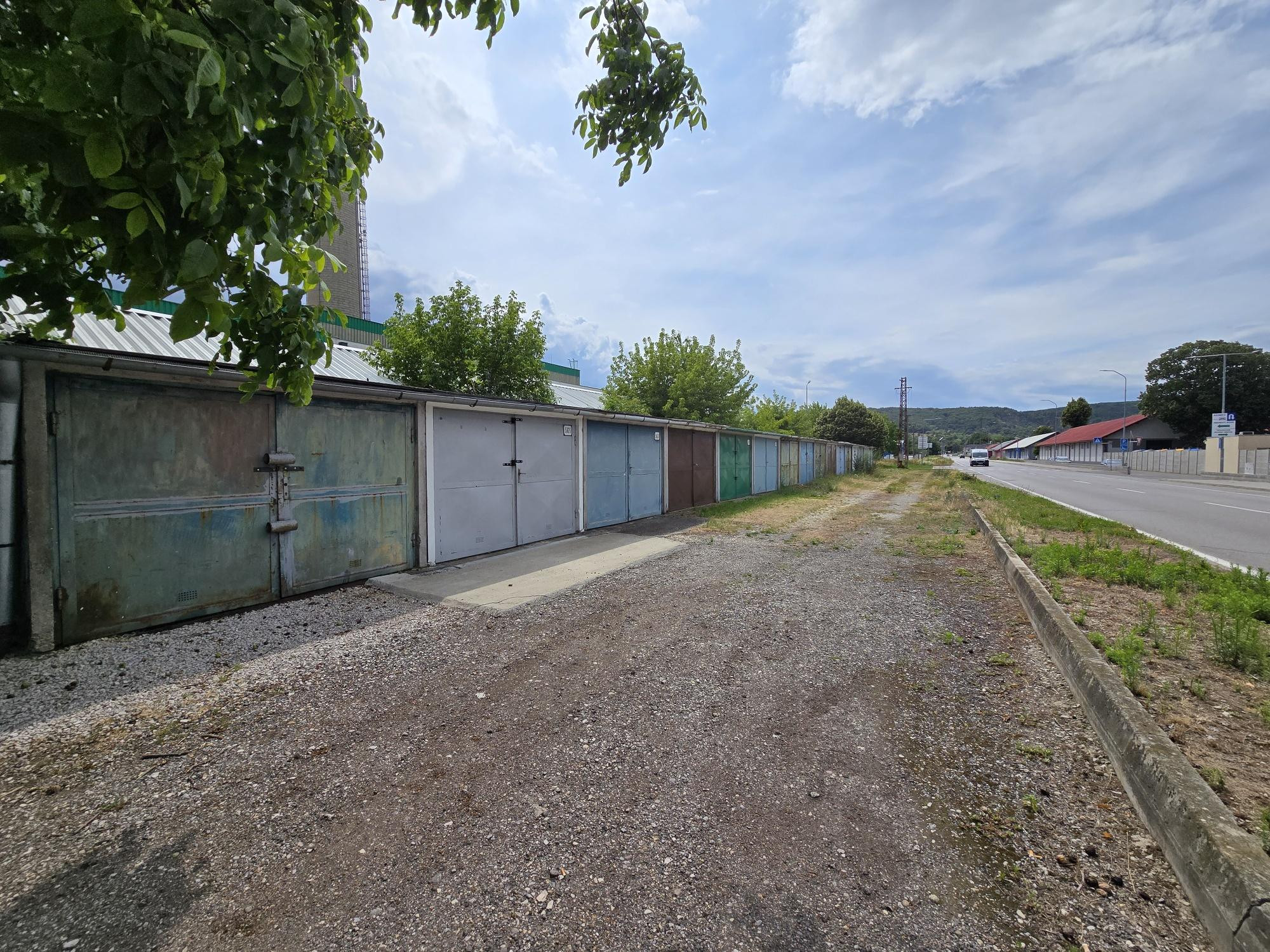 PREDAJ - Garáž, na ul. Banská, NMnV