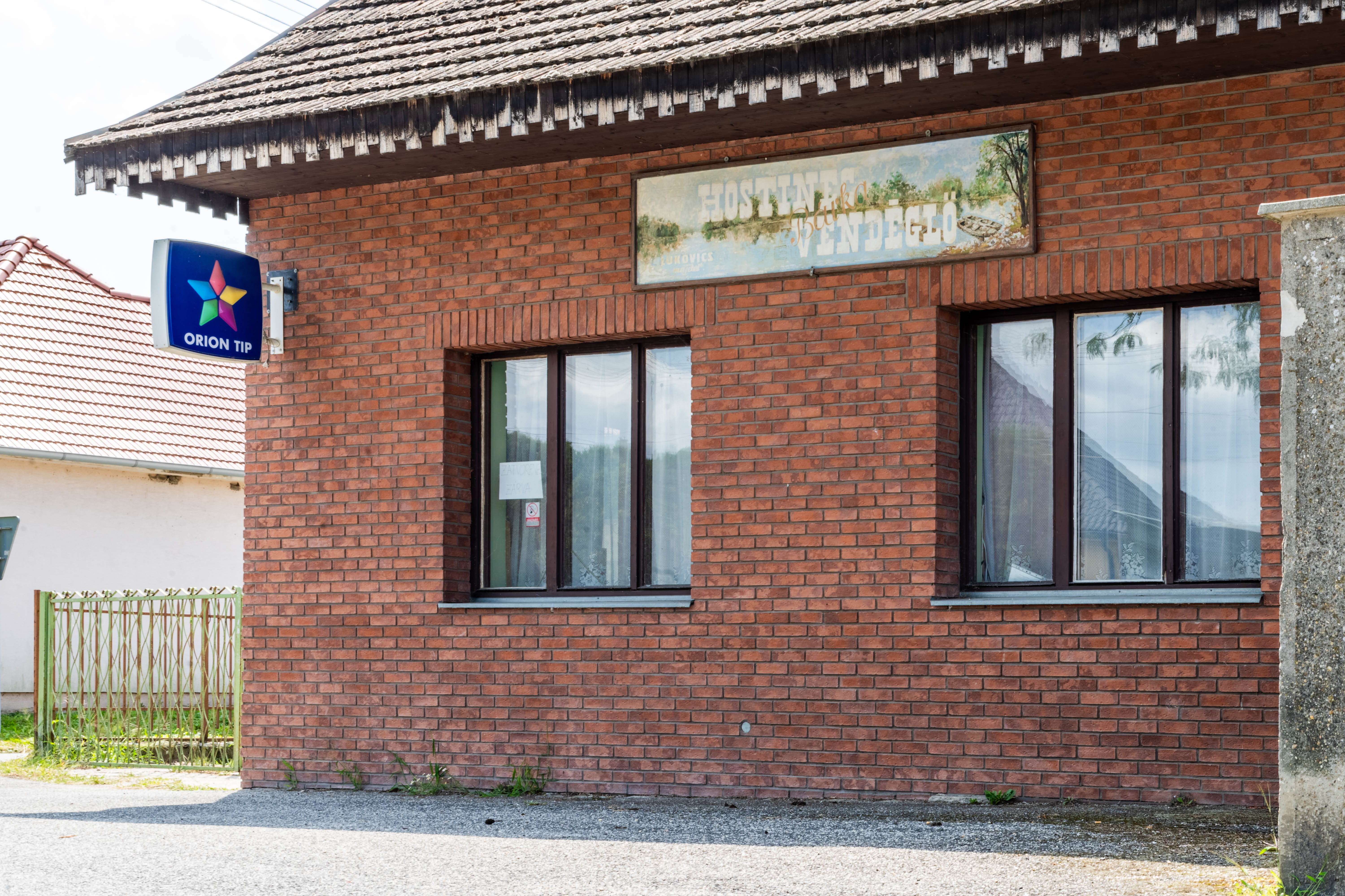 Na predaj zabehnutá krčma s tradíciou vo Vojke nad Dunajom