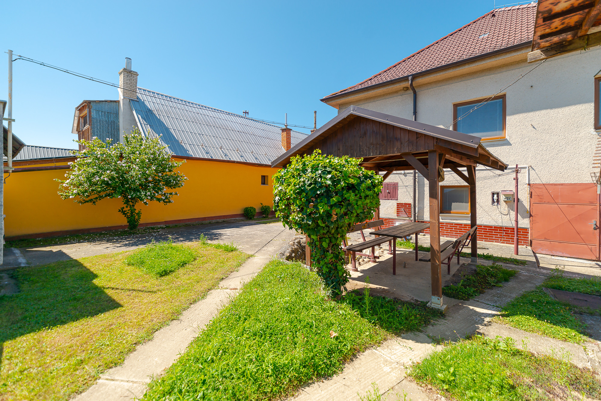 🏡 NA PREDAJ - Rodinný dom v obci Hrádok