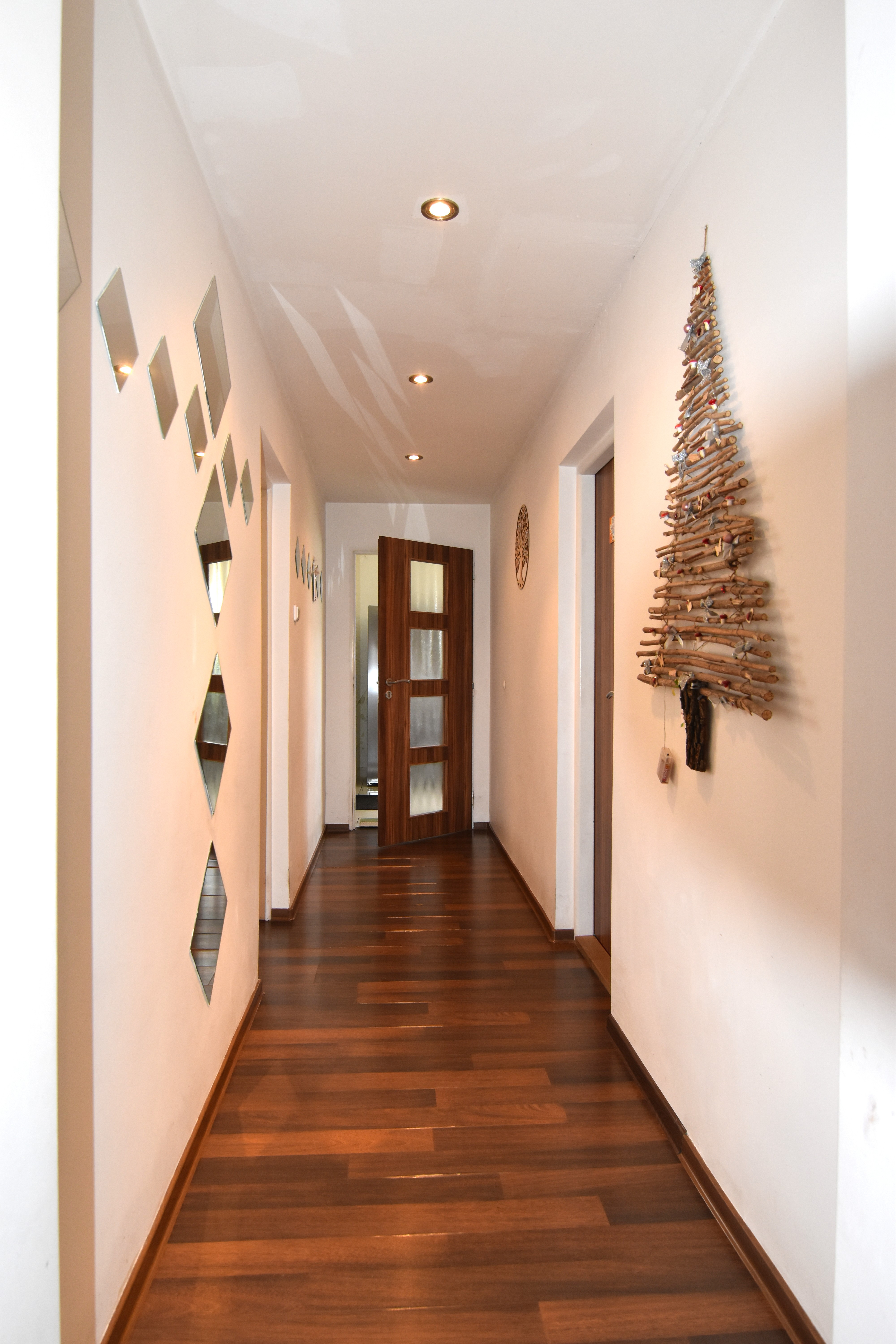 Rodinný dom s veľkou záhradou a potenciálom v obci Sološnica