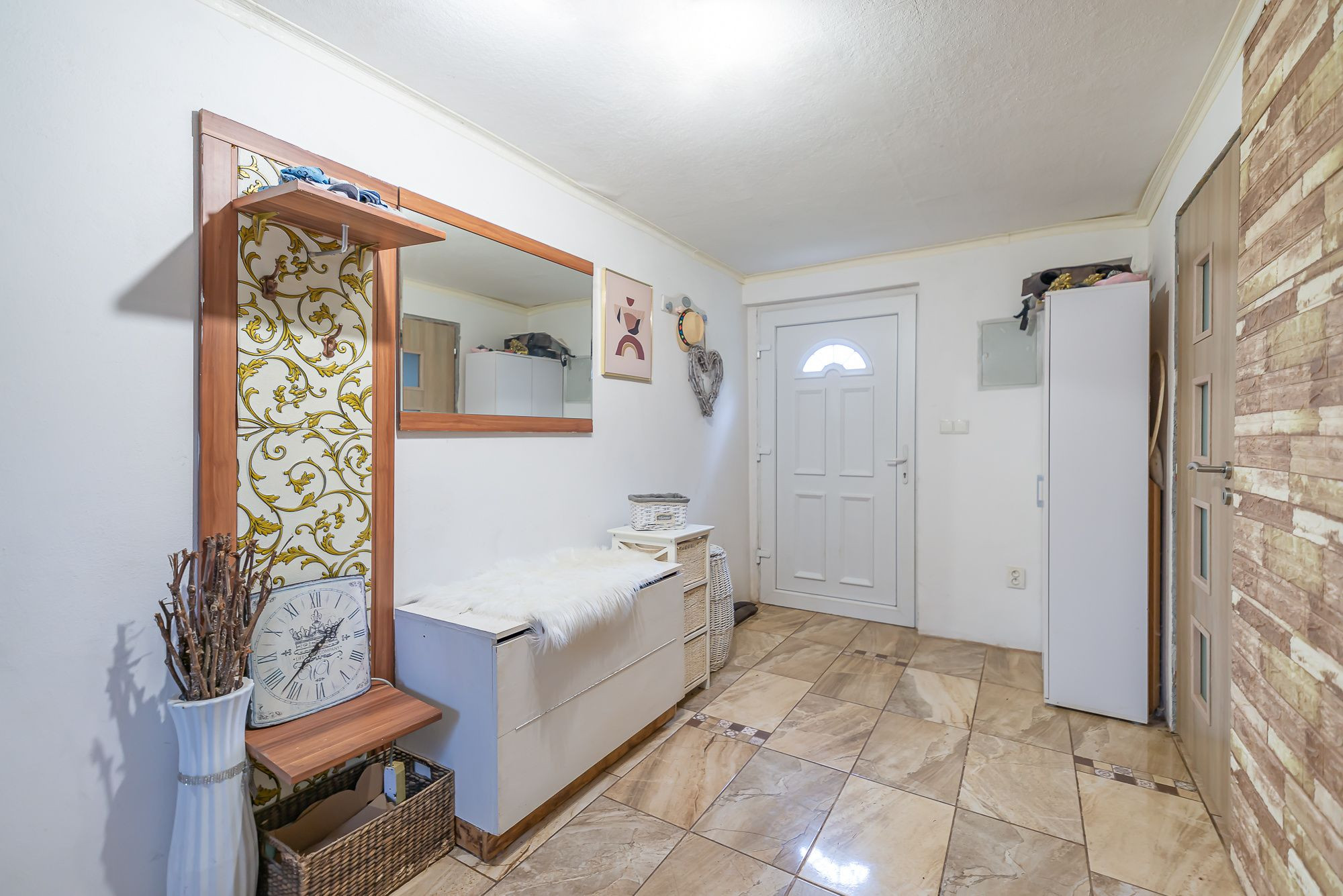 🏡 PREDAJ rodinného domu s veľkým pozemkom – Hrušové