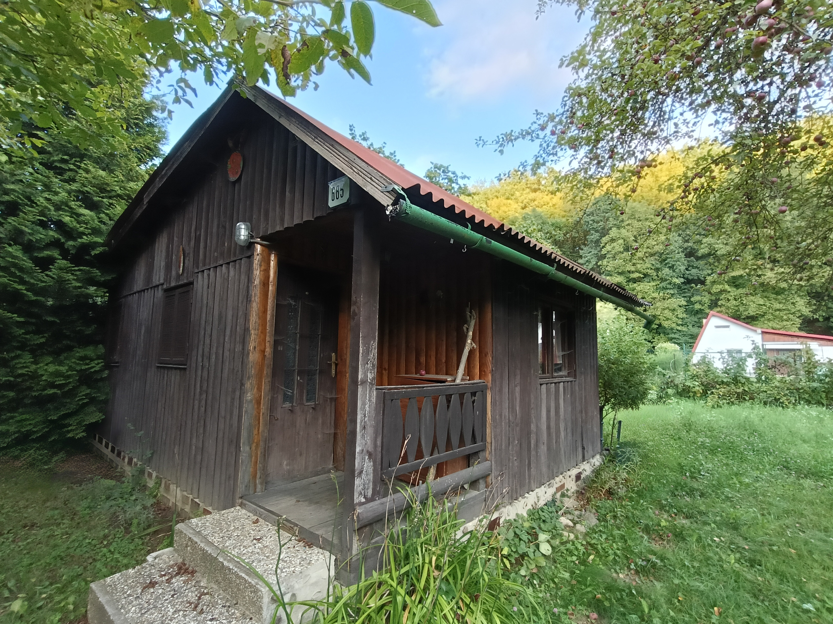 PREDAJ záhrady za Ťahanovským tunelom s chatkou