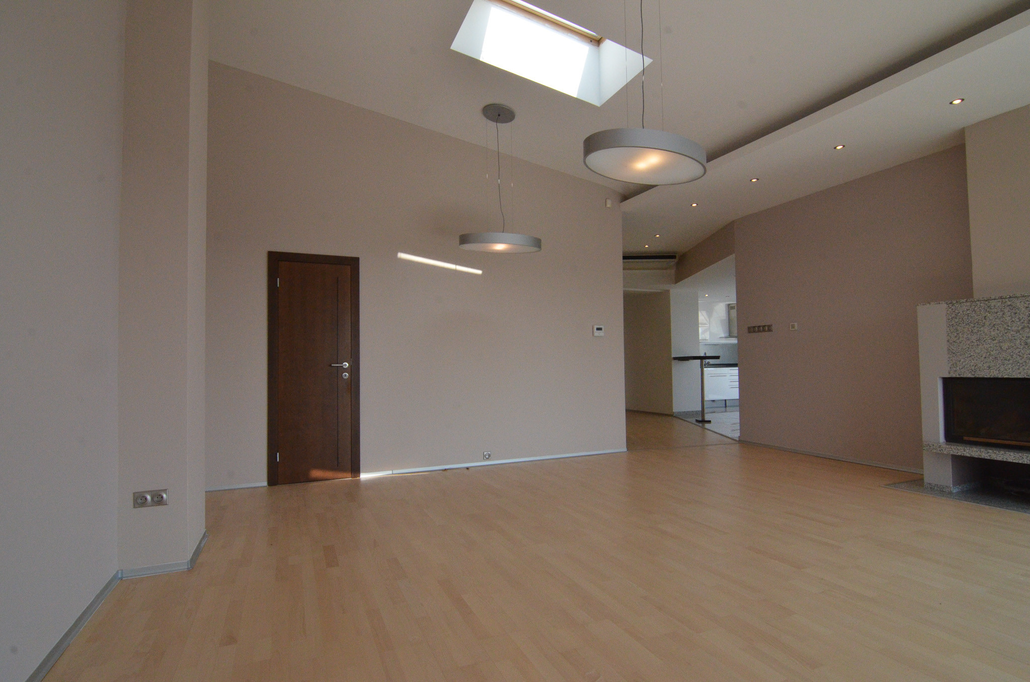 Predaj nadštandardne veľkého 3 izbového bytu s nádherným výhľadom na Bratislavu