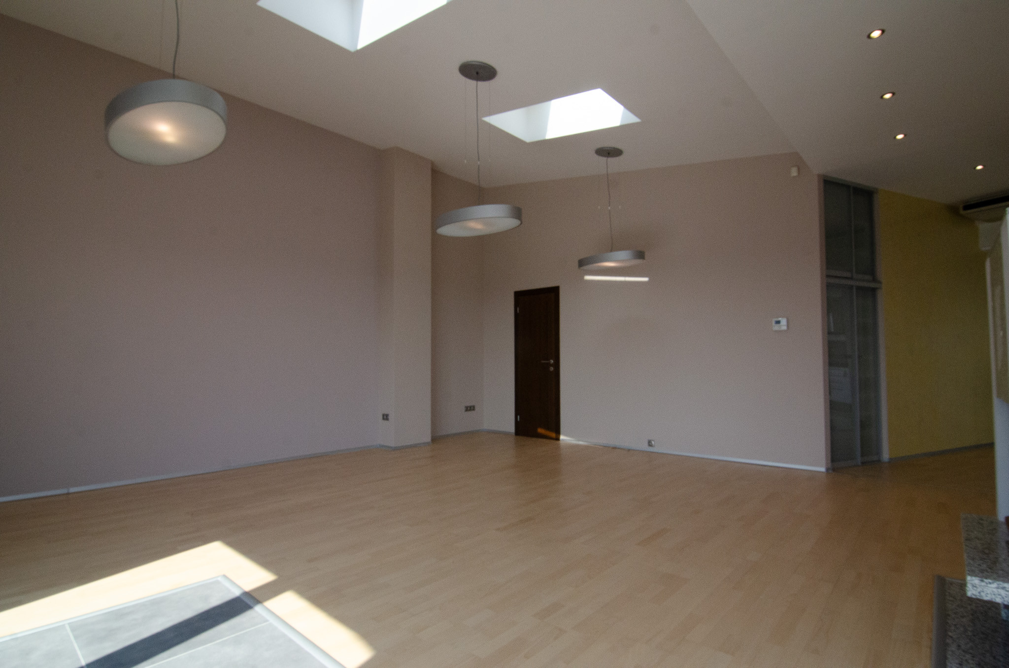 Predaj nadštandardne veľkého 3 izbového bytu s nádherným výhľadom na Bratislavu