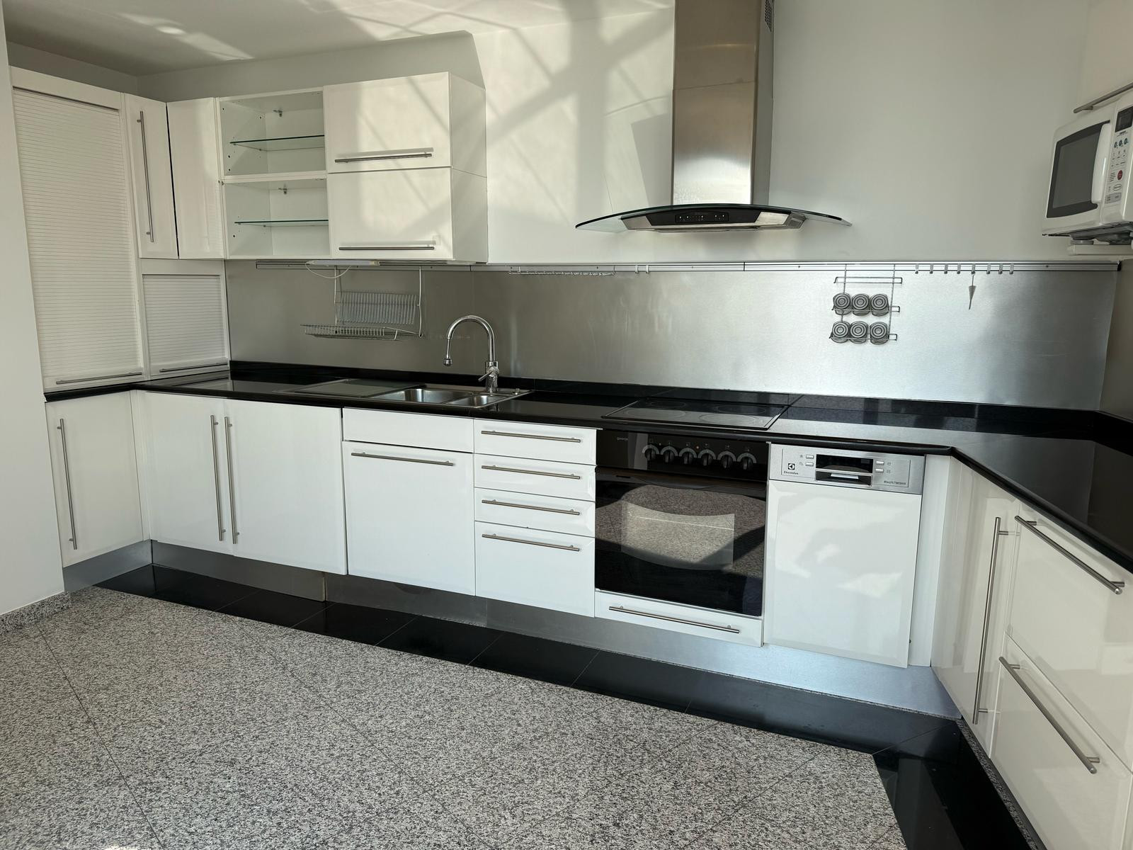 Predaj nadštandardne veľkého 3 izbového bytu s nádherným výhľadom na Bratislavu