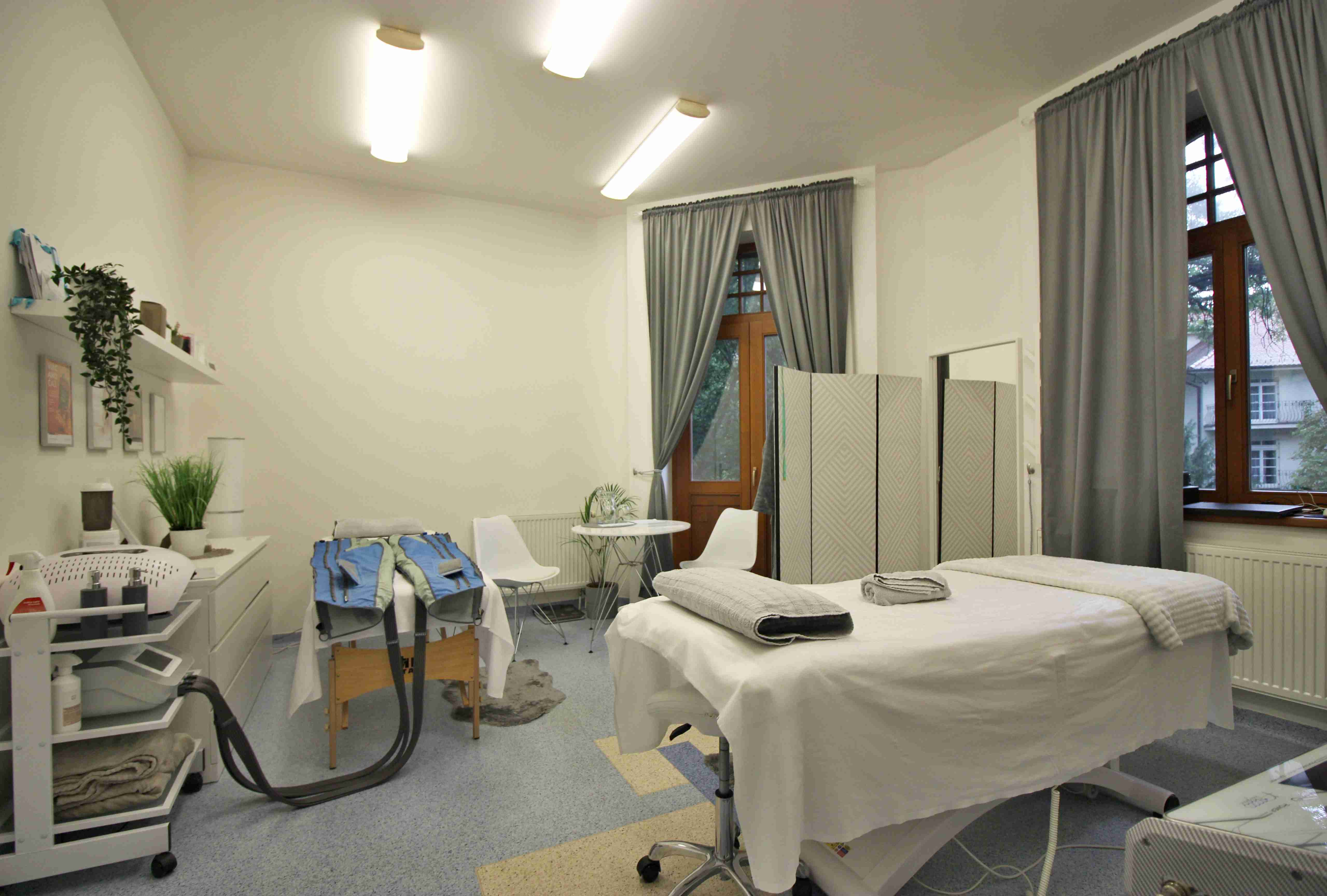 PRENÁJOM ambulancia/služby 48,60 m2, Piešťany, Winterova ul.