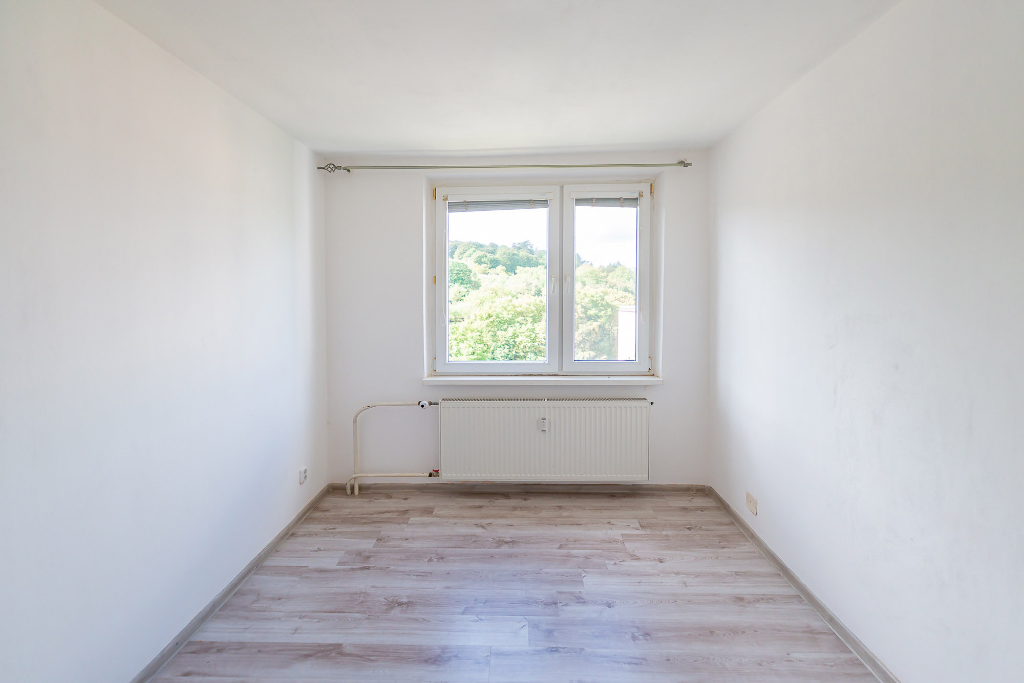 NA PREDAJ - 3-izbový byt s loggiou v Starej Turej