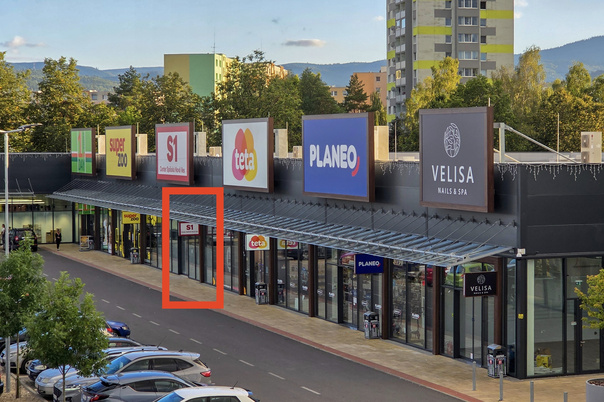 Spišská Nová Ves -obchodný priestor 300m2 NA PRENÁJOM+video