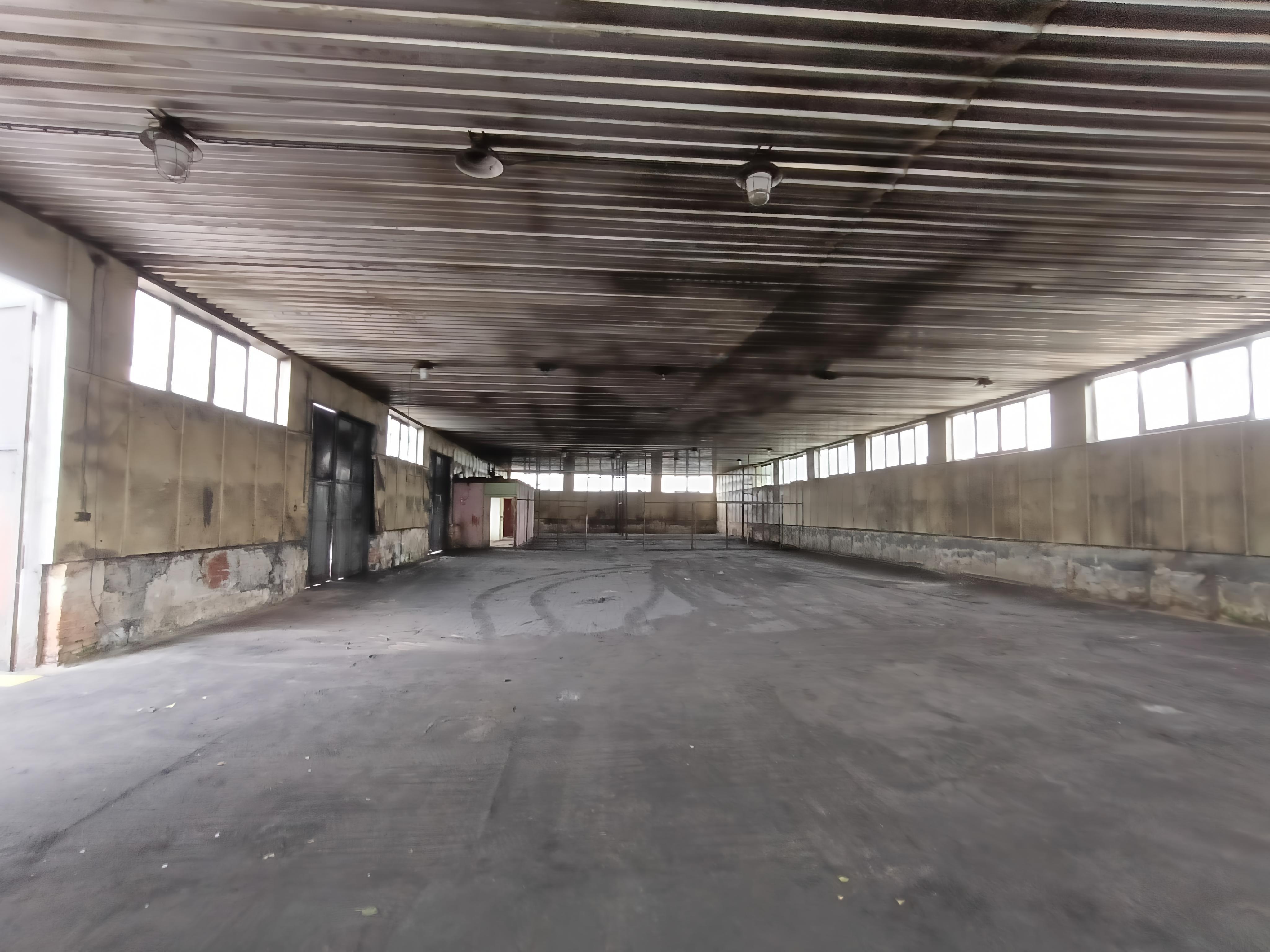 Čiastočne zateplená hala v stráženom objekte na prenájom