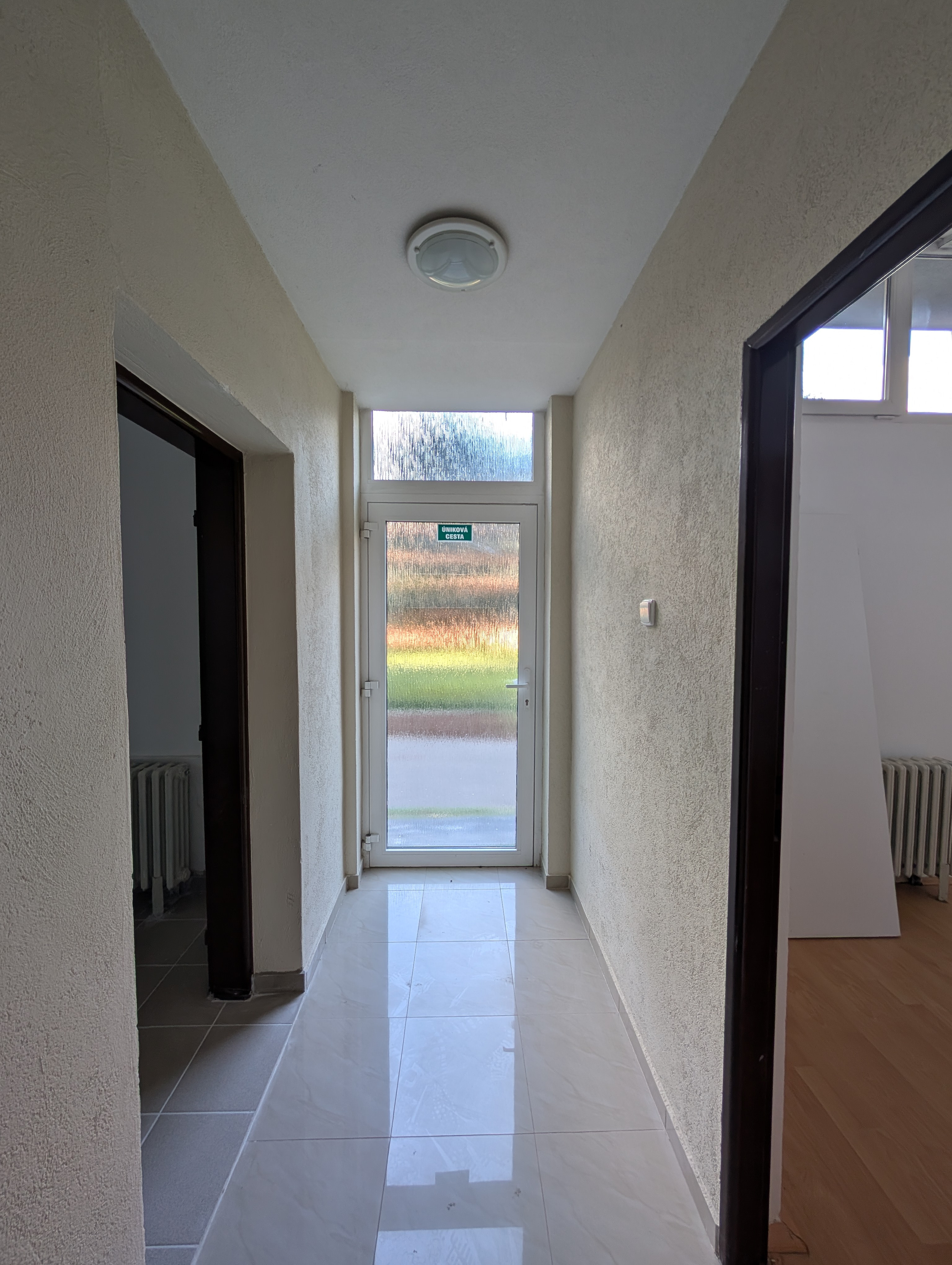 PRENÁJOM: Obchodný priestor 158 m2 v centre Petržalky (Strečnianska)