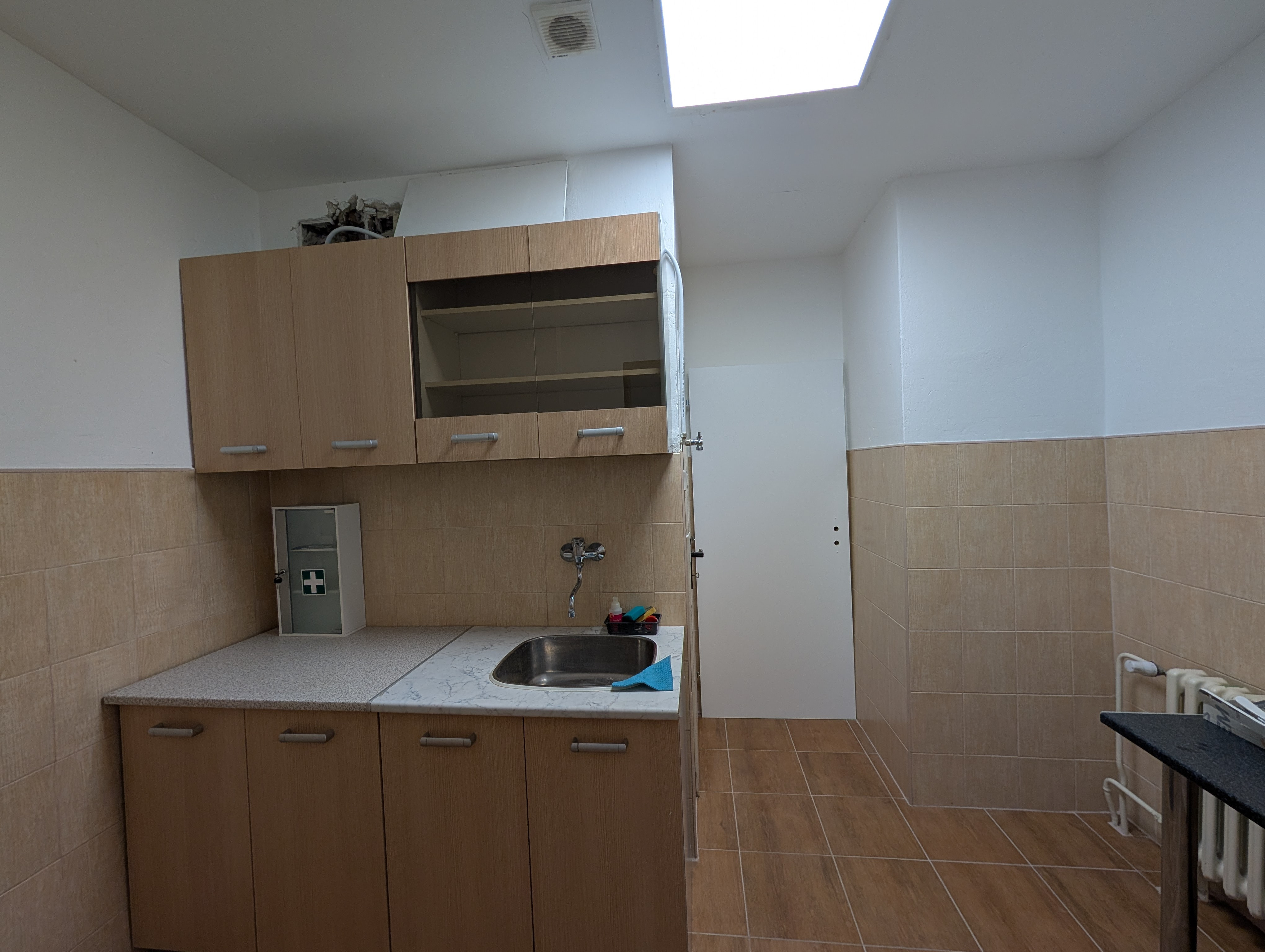 PRENÁJOM: Obchodný priestor 158 m2 v centre Petržalky (Strečnianska)