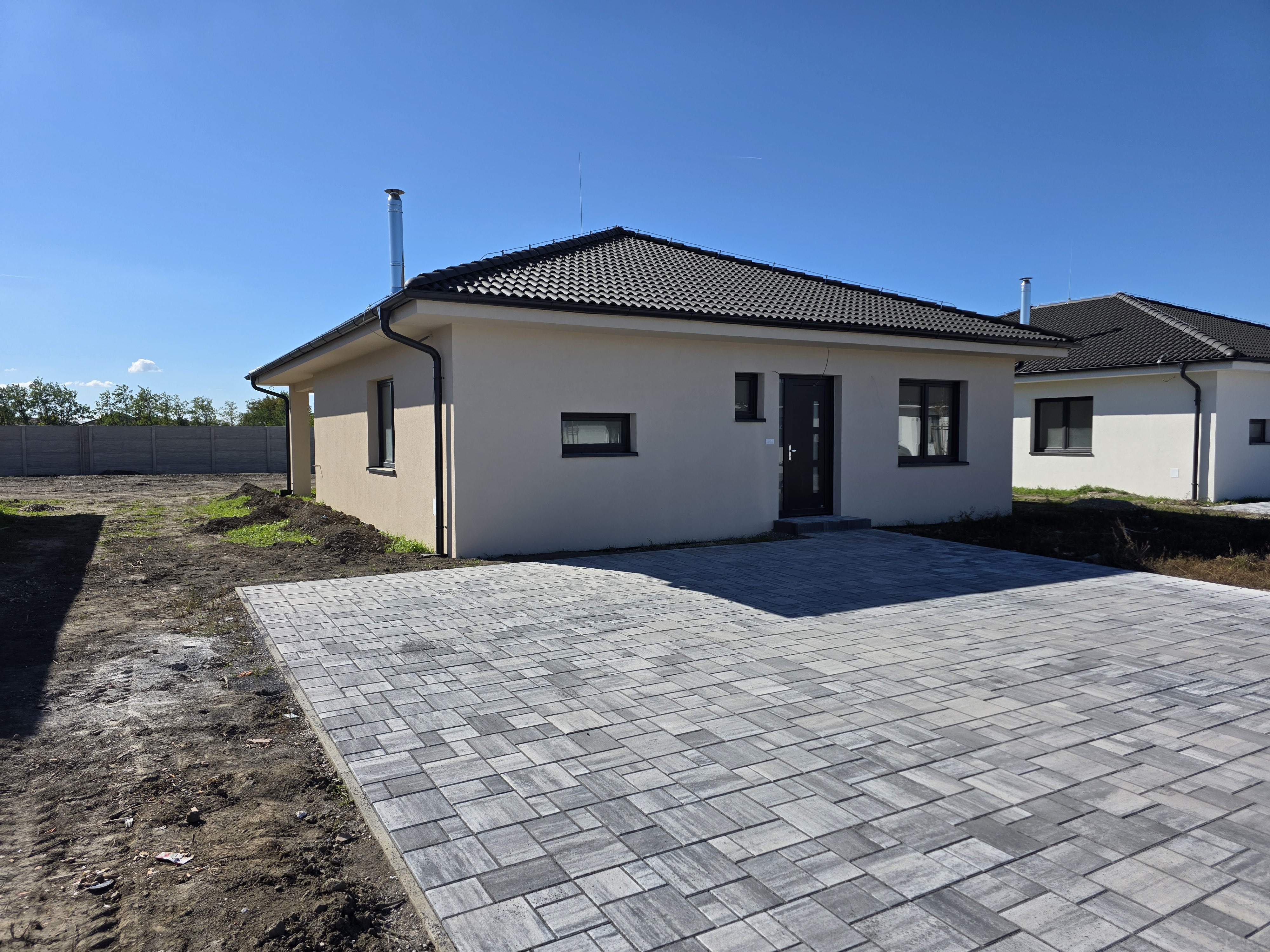 projekthviezda.sk Posledné RD na Javorovej vo Hviezdoslavove