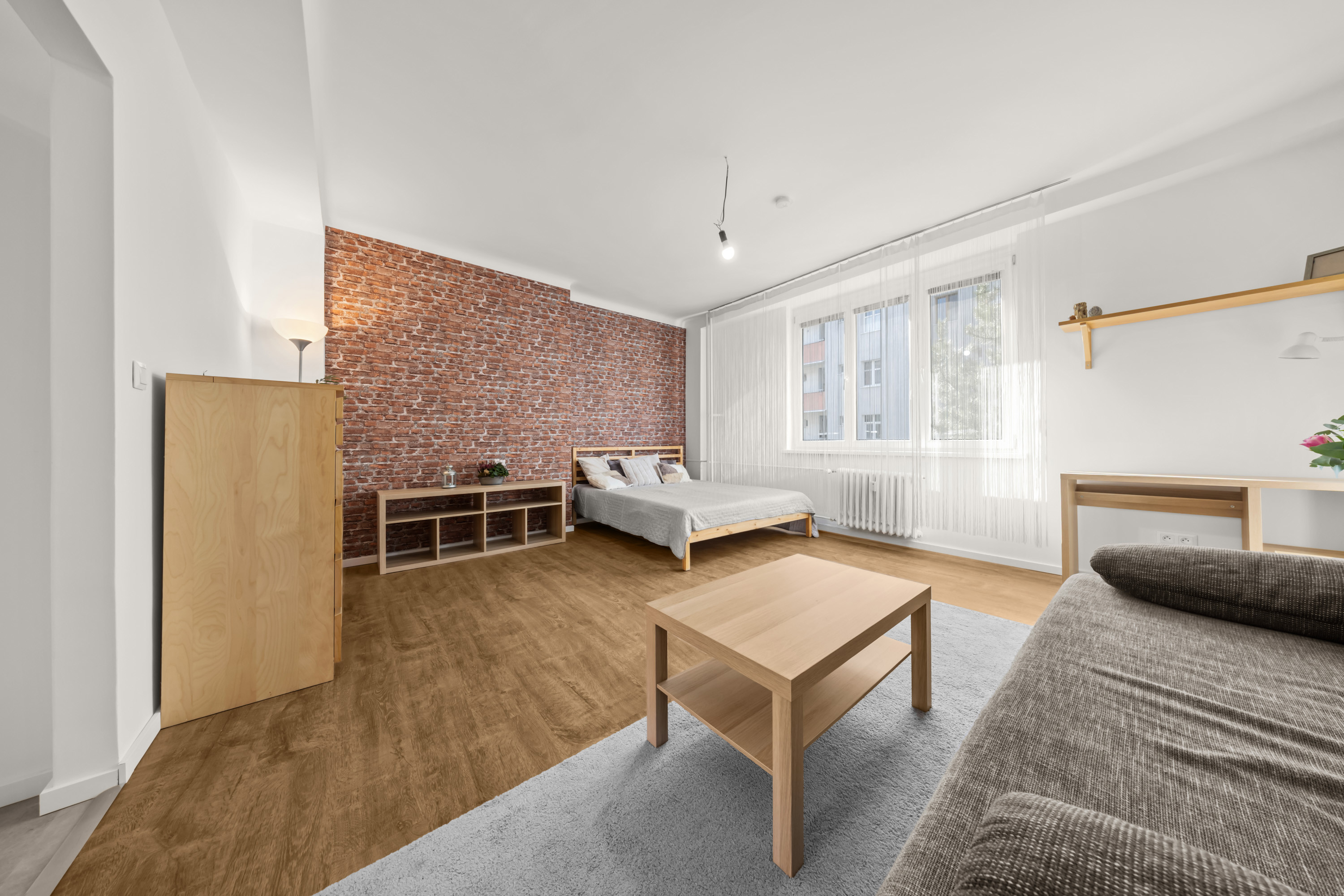 Na predaj priestranný 1-izbový byt po kompletnej rekonštrukcii na Vajnorskej ulici, Bratislava - Nové Mesto