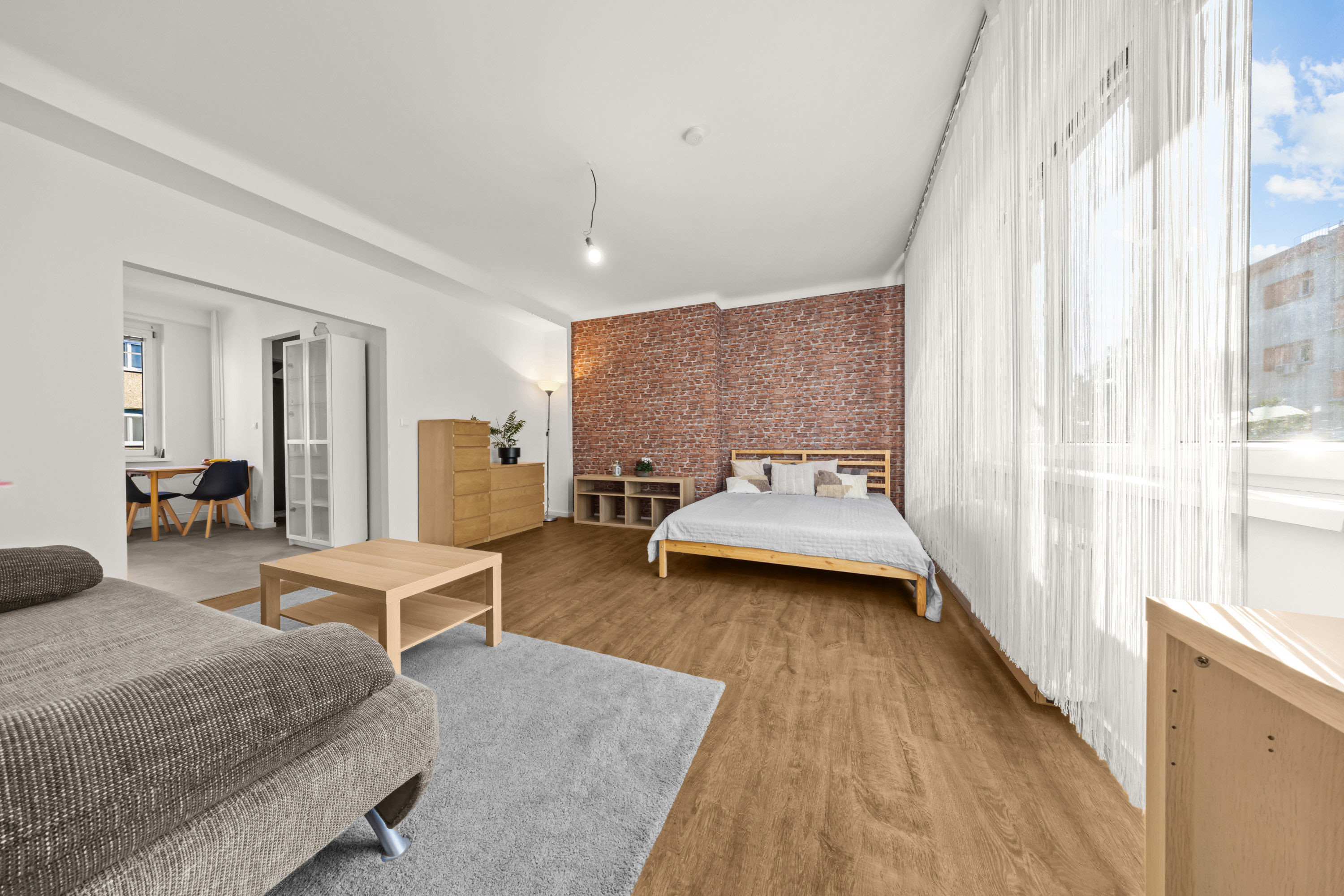 Na predaj priestranný 1-izbový byt po kompletnej rekonštrukcii na Vajnorskej ulici, Bratislava - Nové Mesto