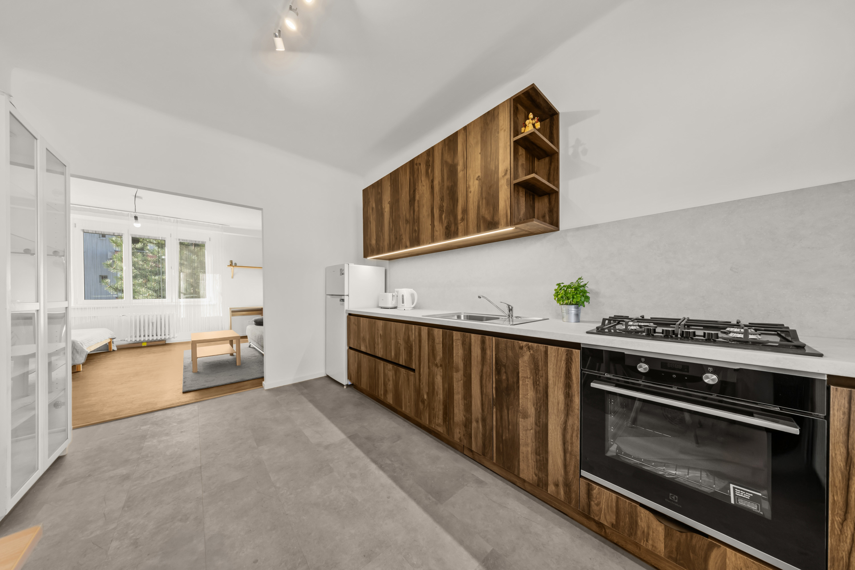 Na predaj priestranný 1-izbový byt po kompletnej rekonštrukcii na Vajnorskej ulici, Bratislava - Nové Mesto