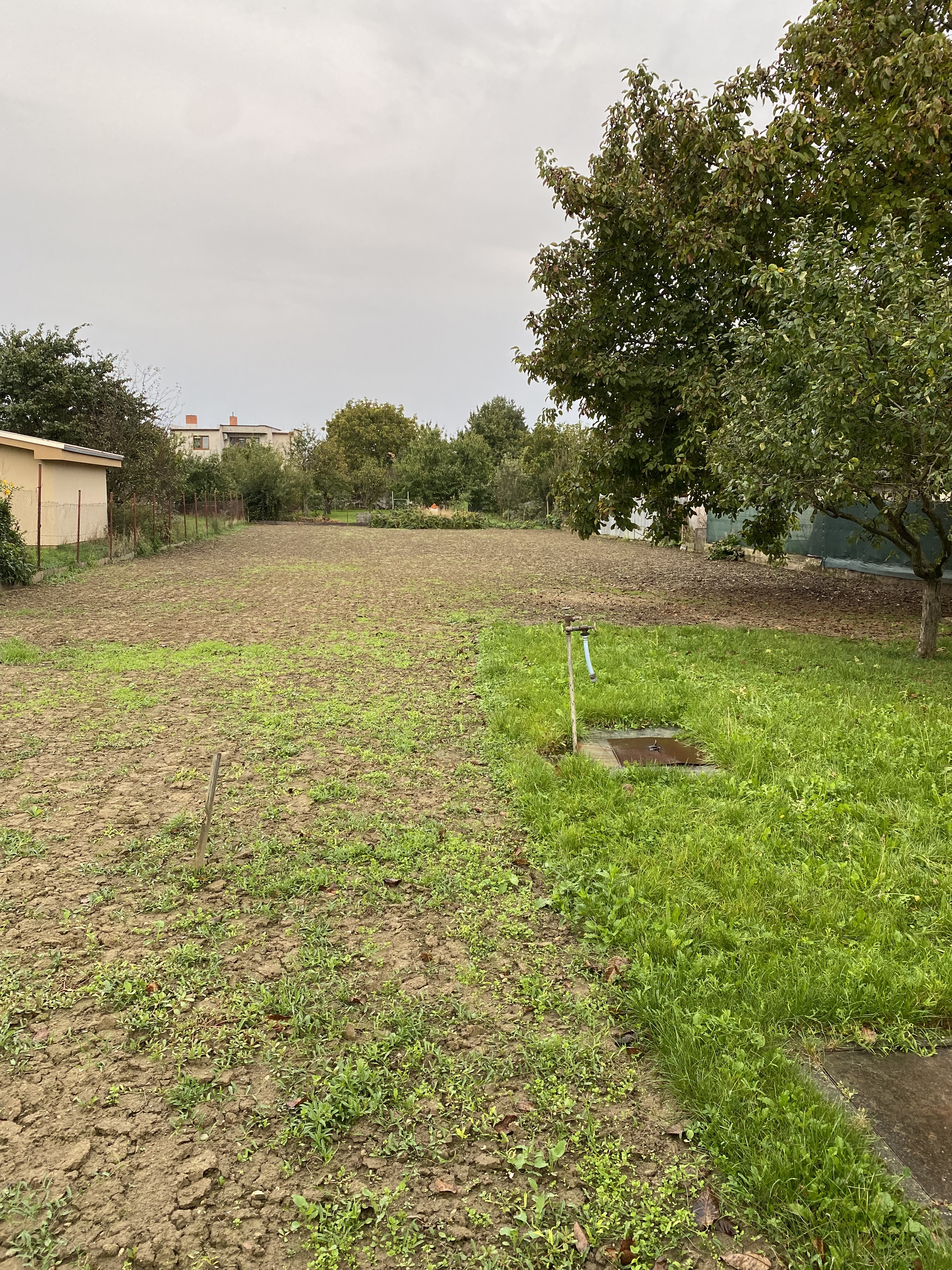 STAVEBNÝ POZEMOK - 1 202 m², Kráľová nad Váhom