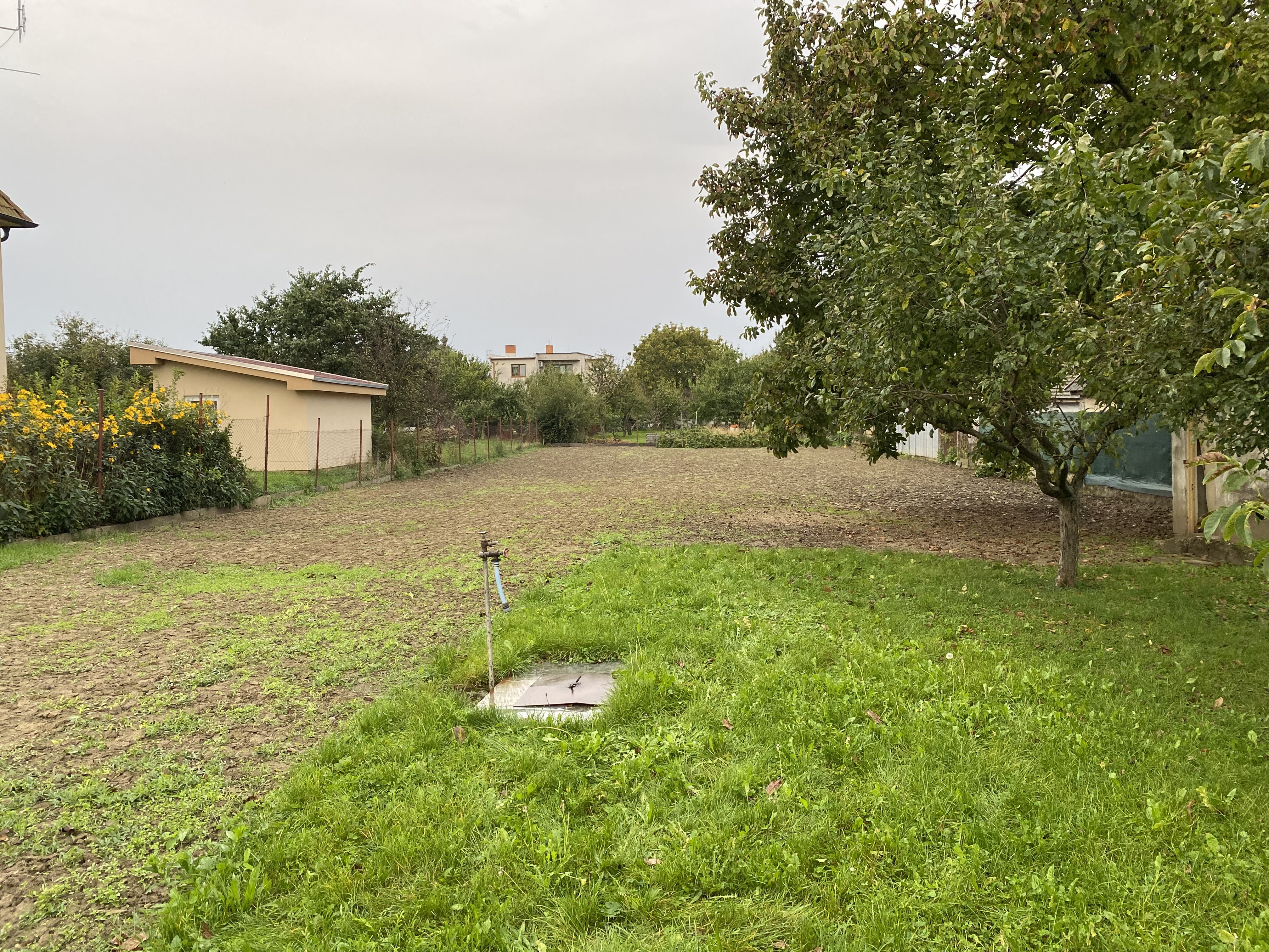 STAVEBNÝ POZEMOK - 1 202 m², Kráľová nad Váhom