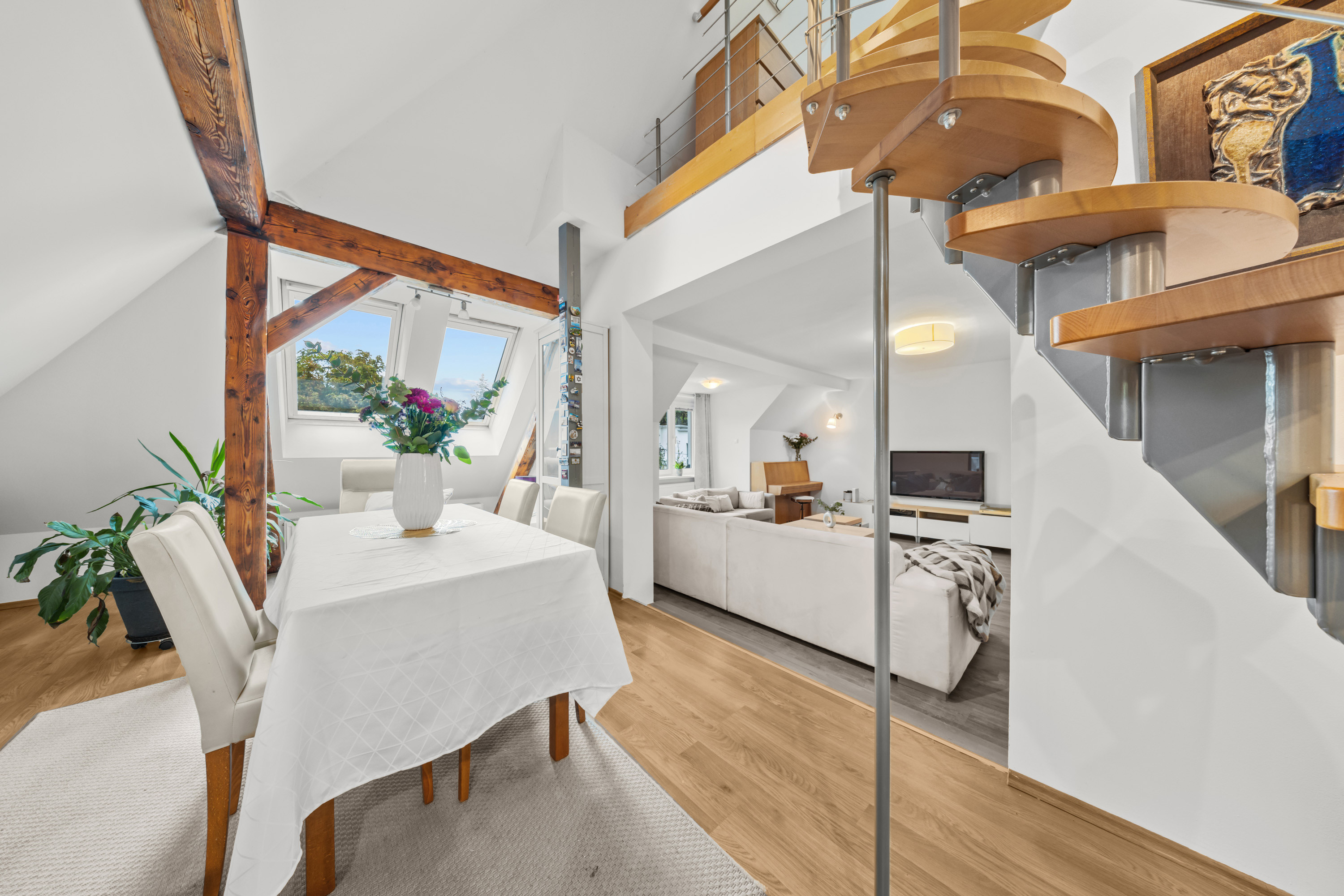 Na predaj elegantný 4 izbový mezanín s terasou pri Horskom parku