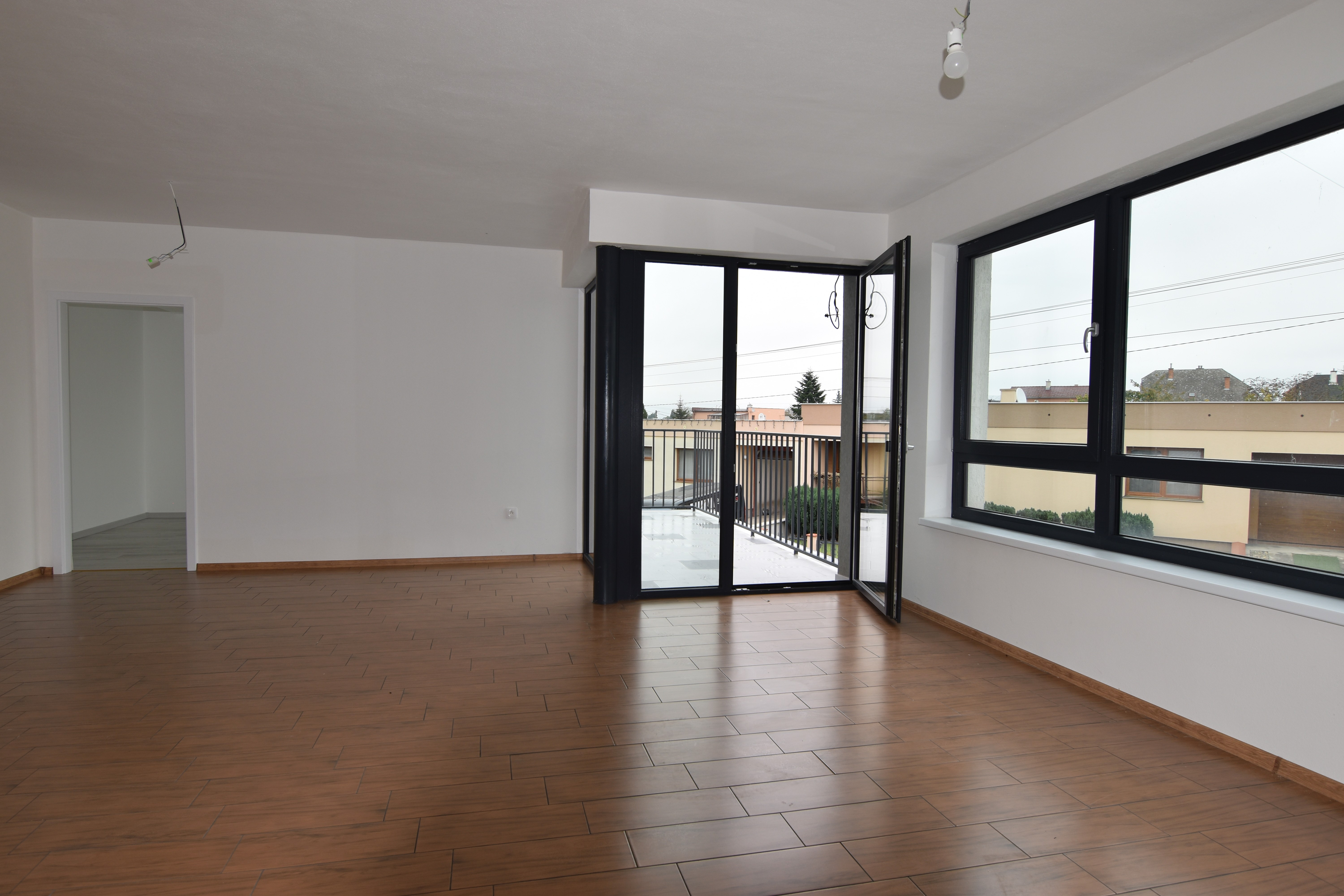 Na predaj nový 3-izbový byt vo Veľkých Levároch – 86 m²