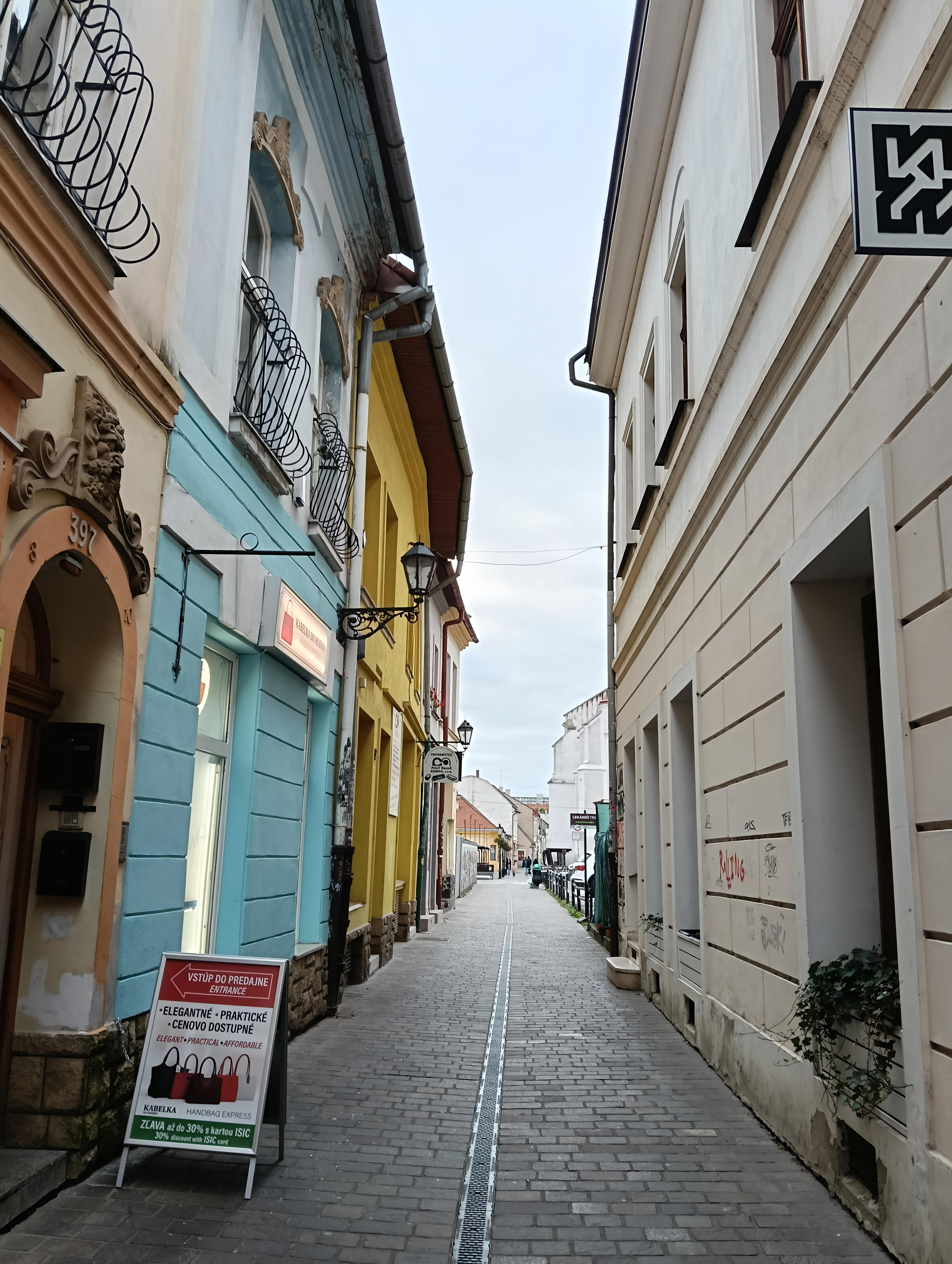 3i byt v historickom centre Košíc s terasou - pôvodný stav